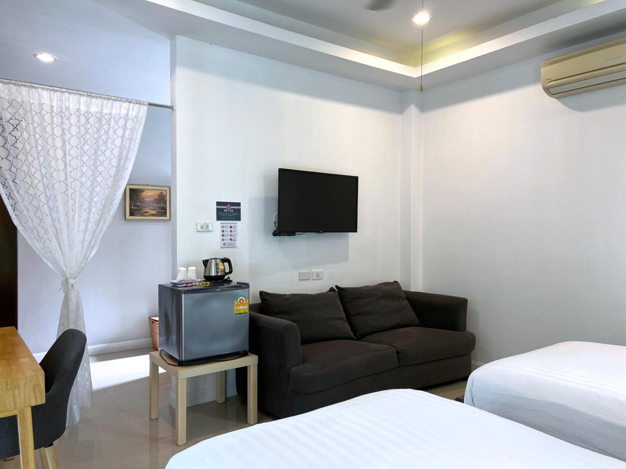 The Snug Airportel - Phuket Airport 3*