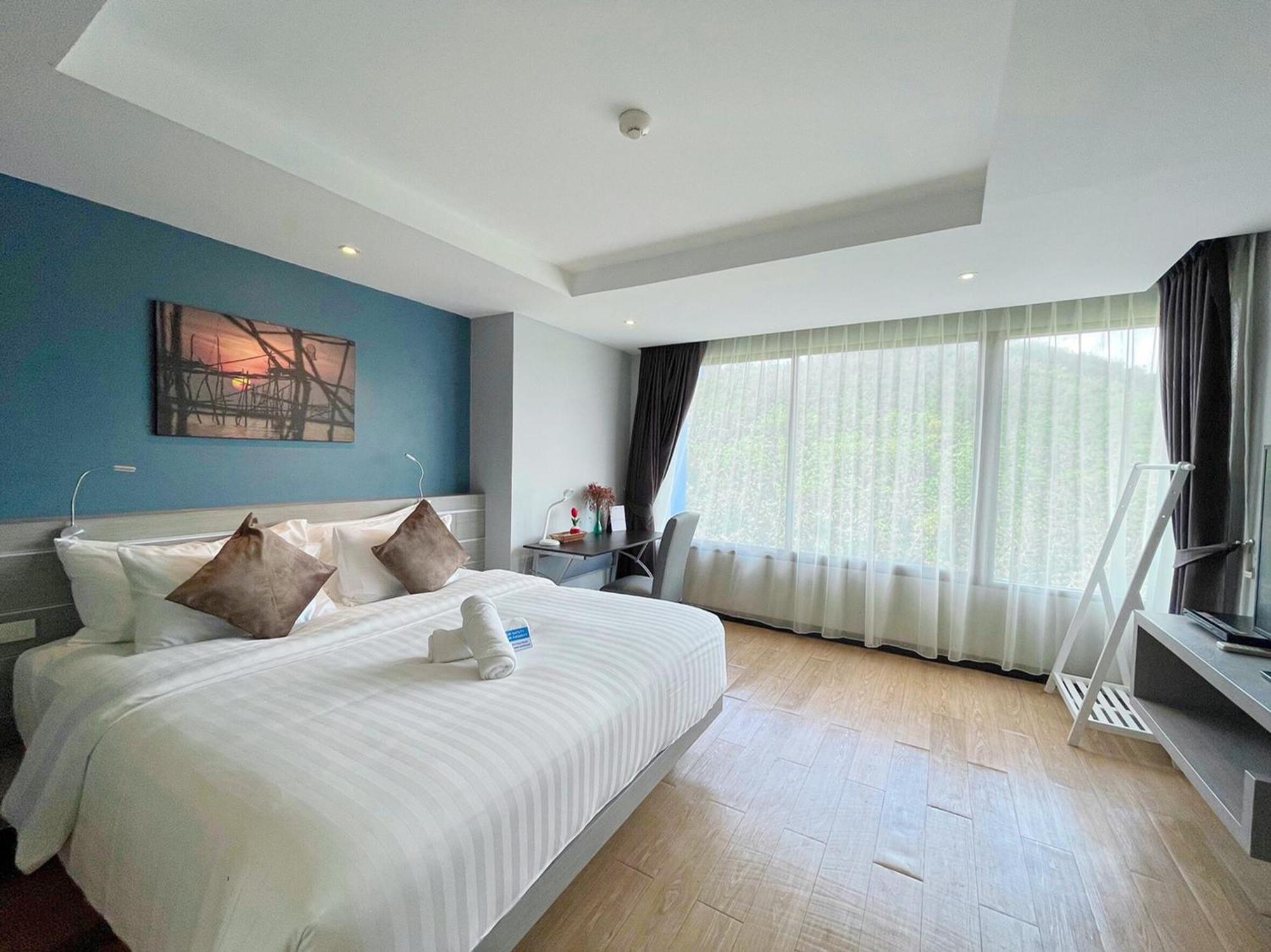 The Blue Hotel 3*