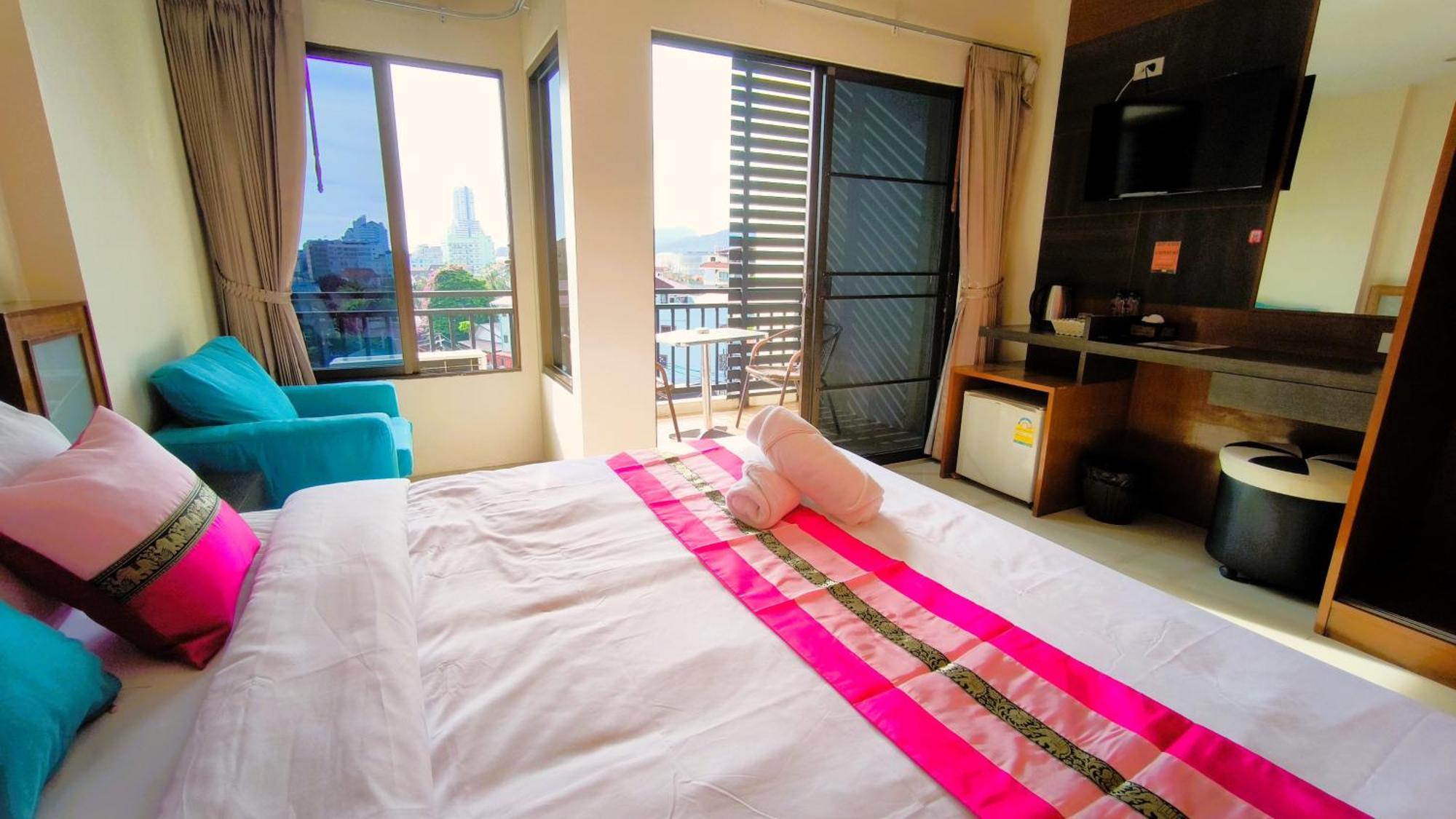 Hotel Lucky Buako