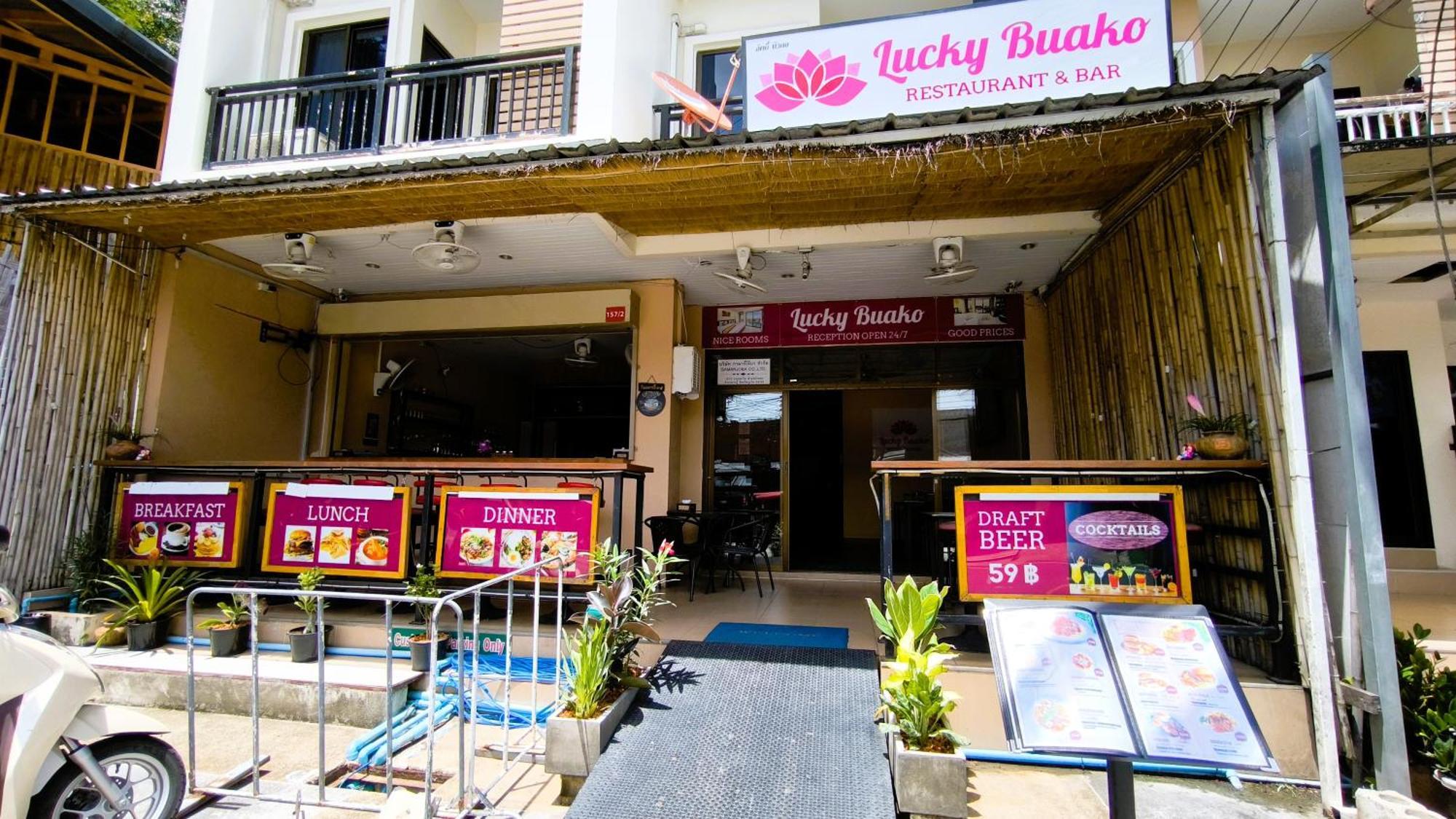 Hotel Lucky Buako