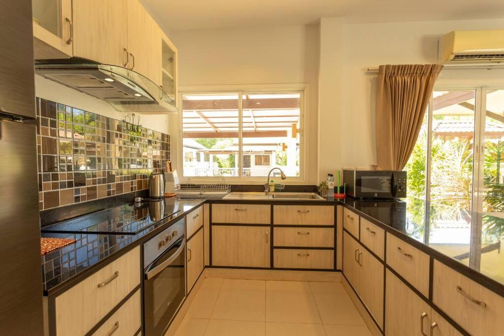 Sunny Pool Rawai, Close To Amenities #v87 Phuket