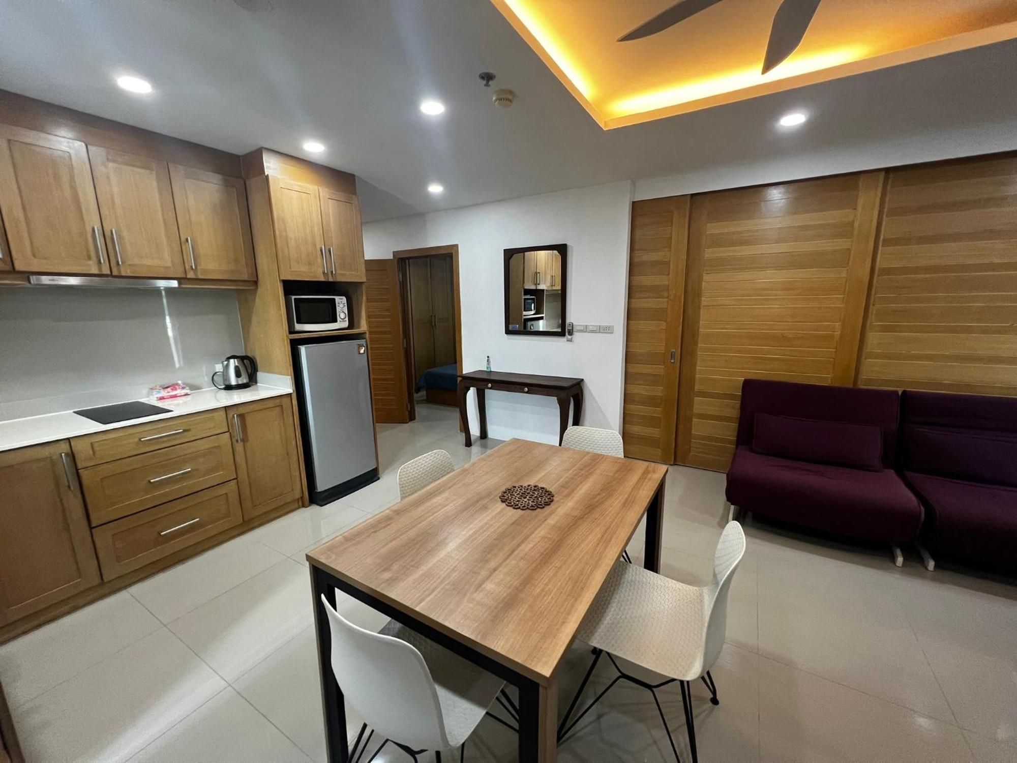 Tower 2bedroom 2 Bathrooms, Corner View Apartment Patong
