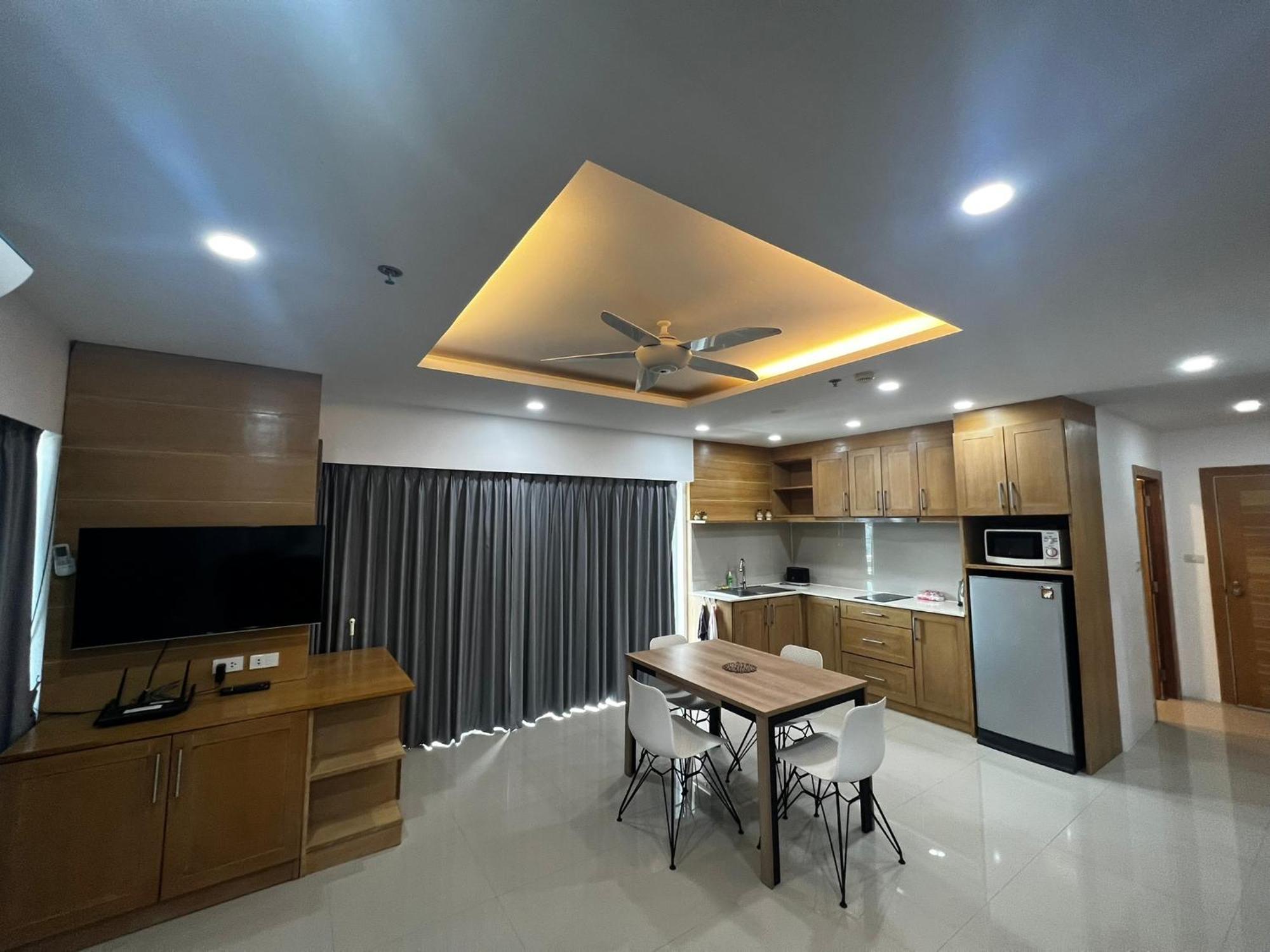 Apartment Tower 2bedroom 2 Bathrooms, Corner View Patong