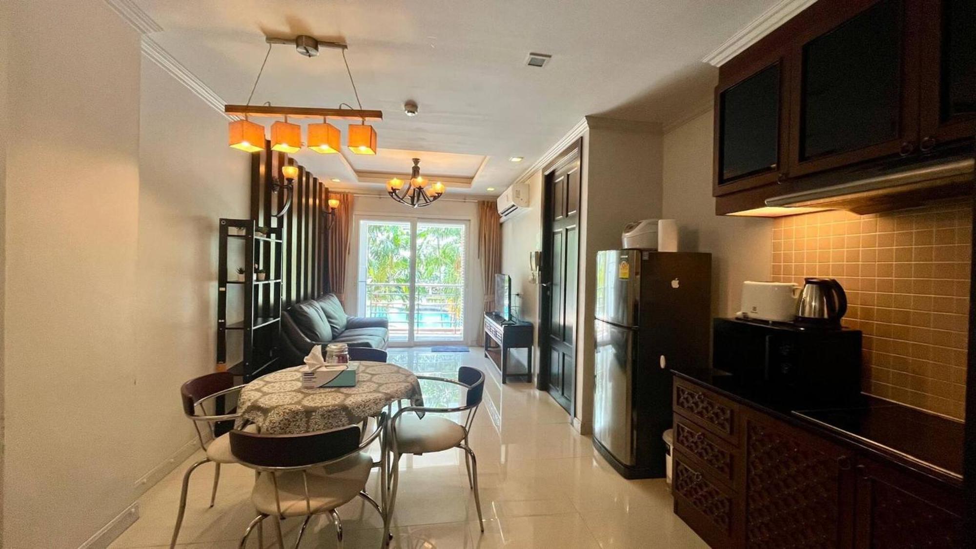 Apartment 626 Large 1 Br1bath 1 Km Walking To *