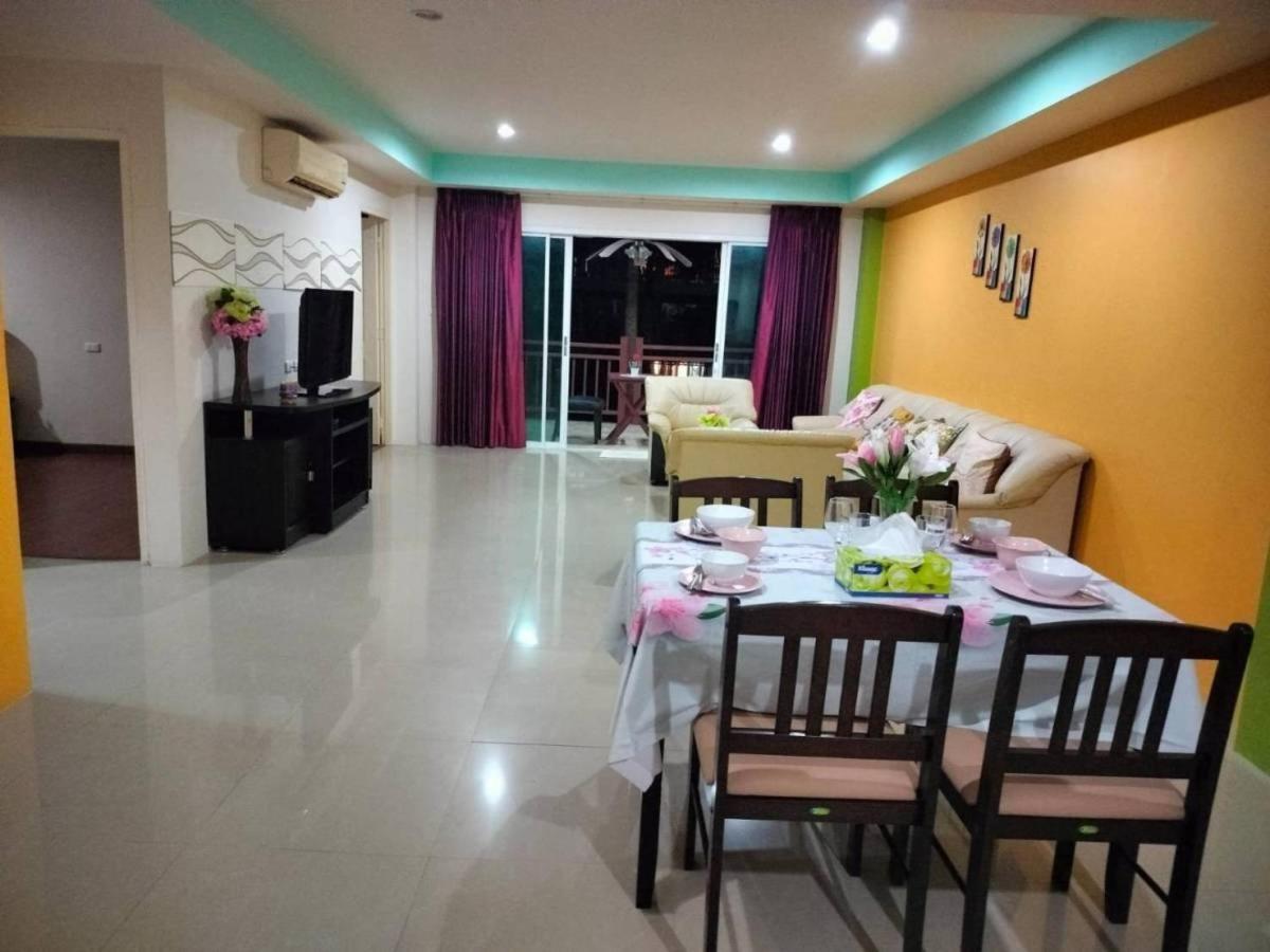 Apartment By Deluk