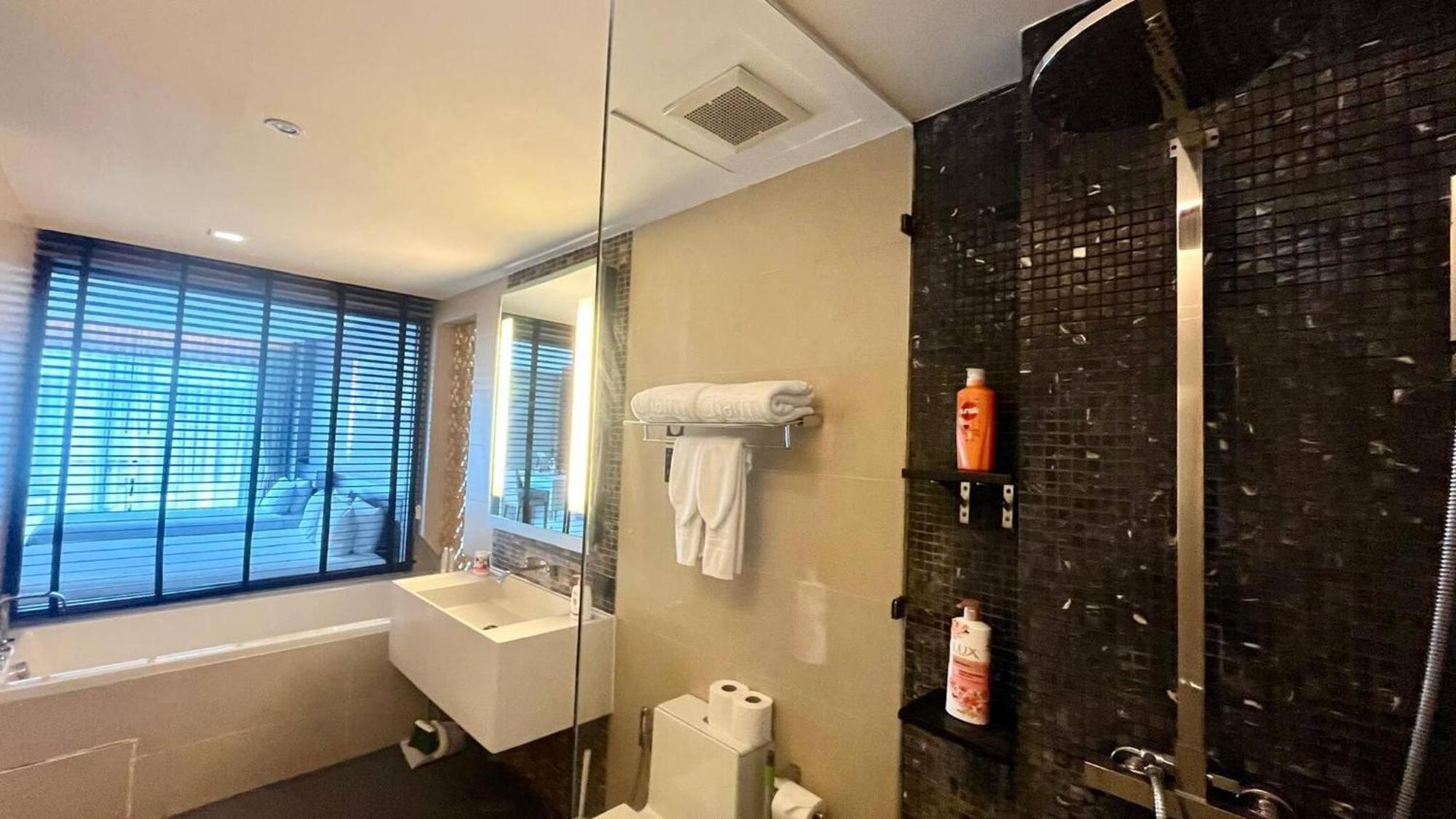 4605-5-star Seaview 30m To Patong