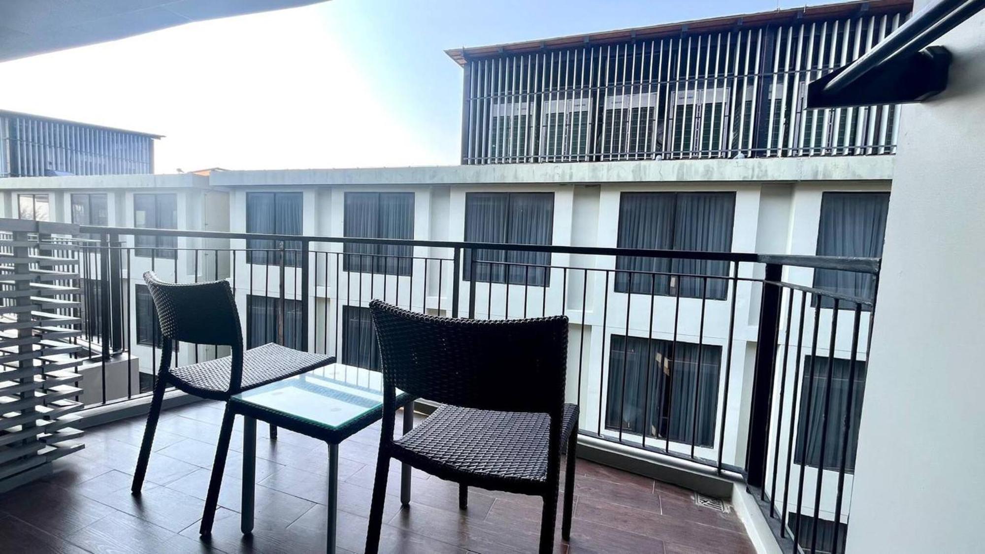 4605-5-star Seaview 30m To *