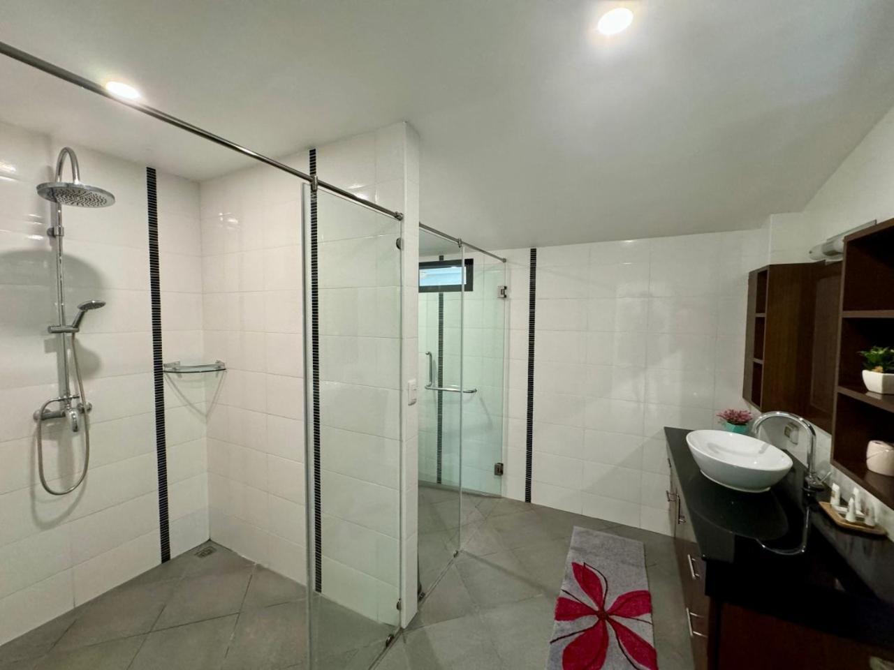 Gabriel By G Estate Villa *