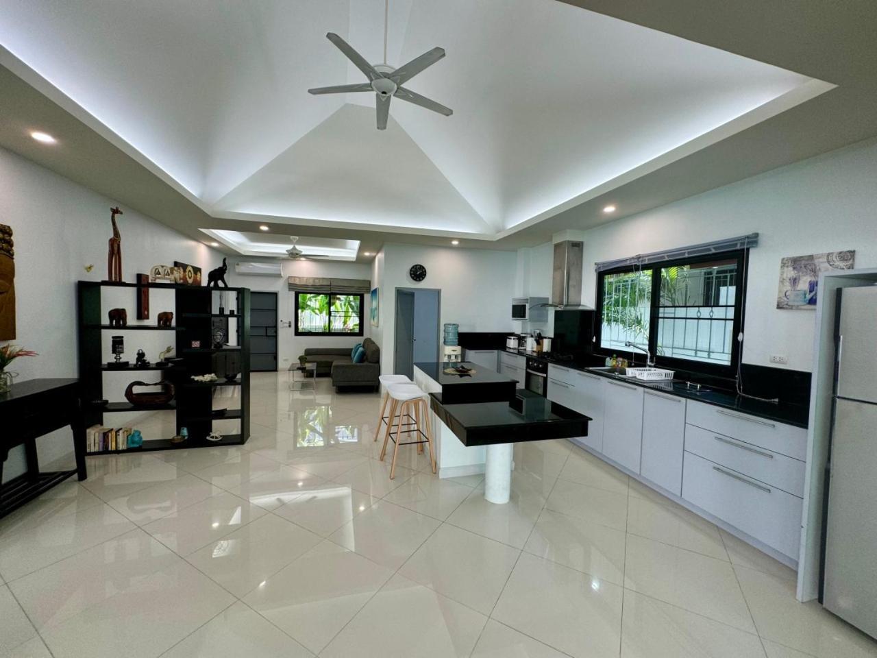 Gabriel By G Estate Villa Rawai