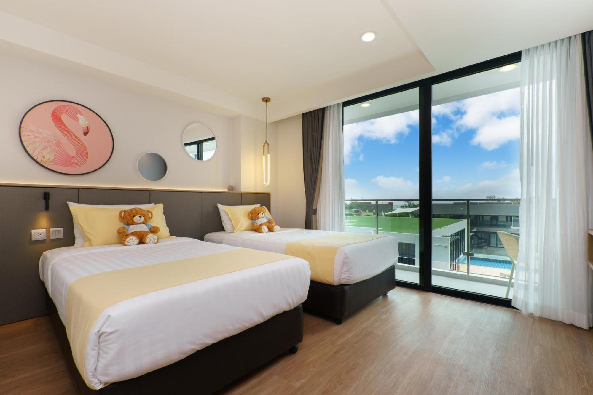 Wekata Luxury Strand Kata