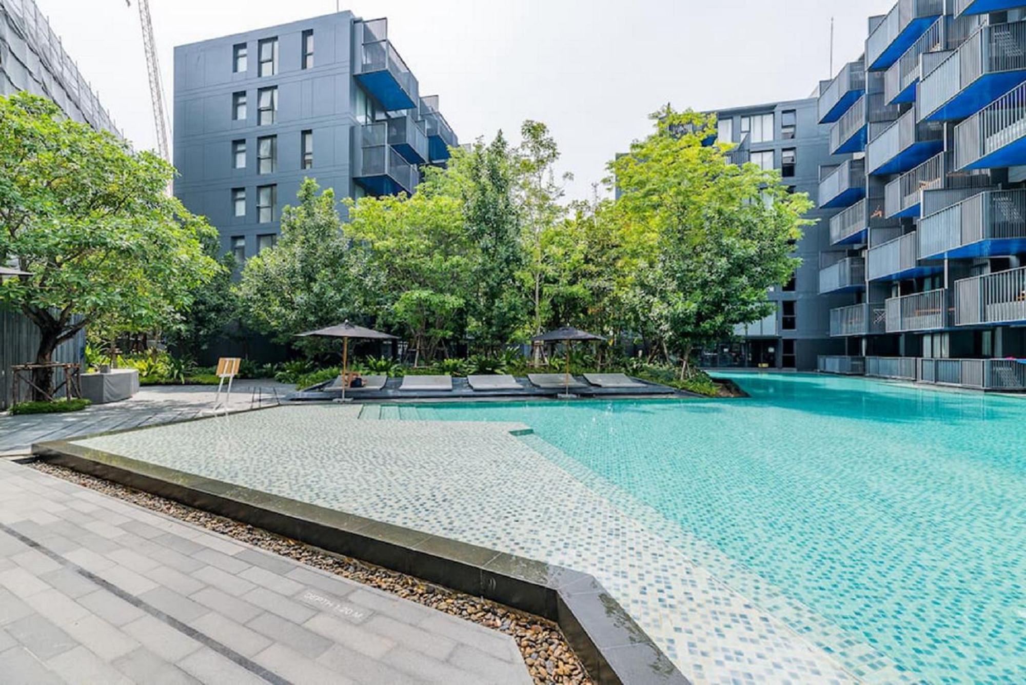 Aparthotel The Deck 5 Star 巴东the Deck无边际海景泳池酒店 *