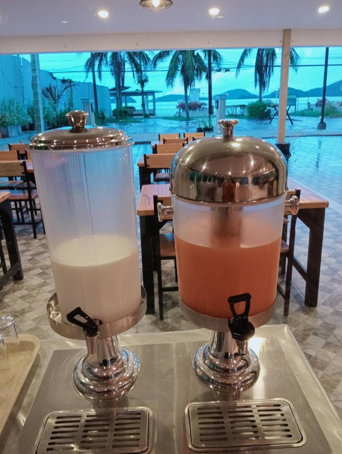 Hotel Panwa Side Beachfront 4*