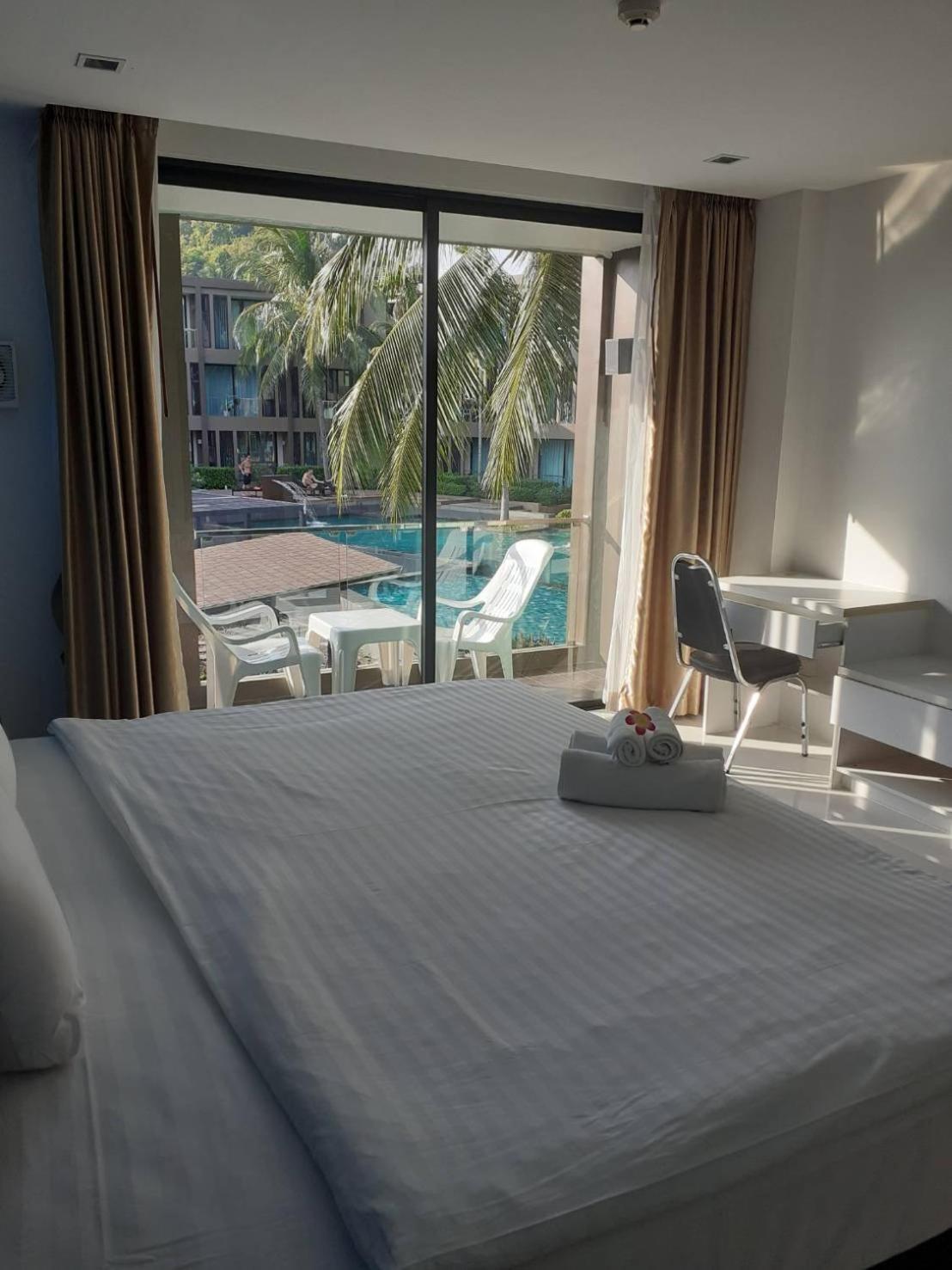 Hotel Panwa Side Beachfront 4*