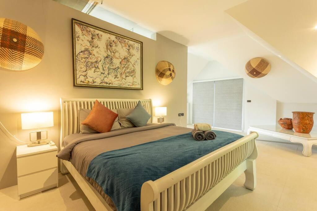 Brand New, Designer Furnishing, Hot Tub, Gym, Pool V98 Ban Saiyuan
