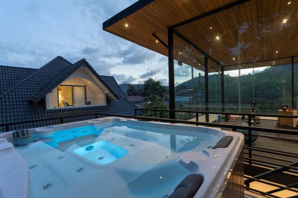 Brand New, Designer Furnishing, Hot Tub, Gym, Pool V98 Ban Saiyuan