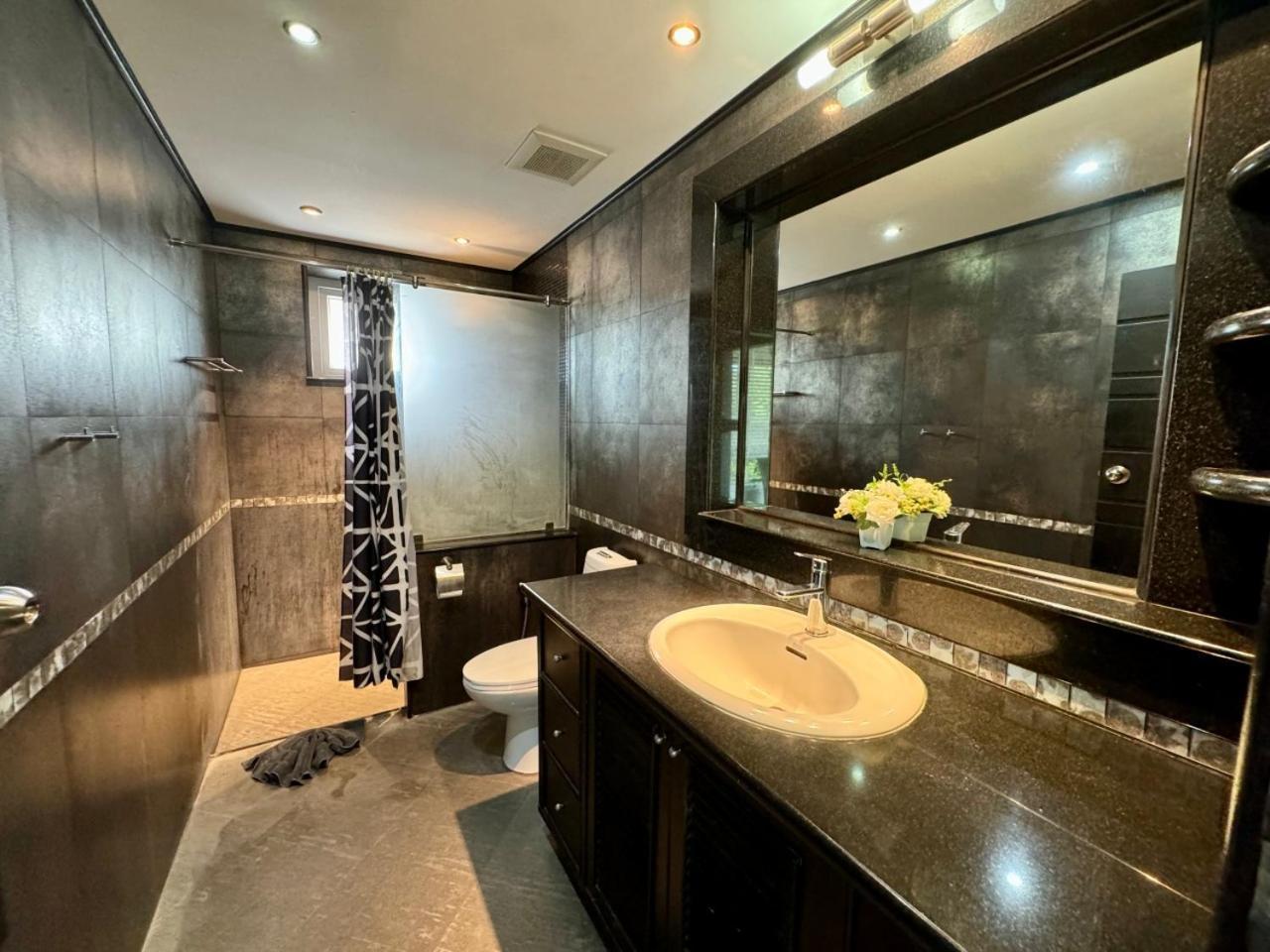 Johanna By G Estate Phuket Villa Ban Saiyuan
