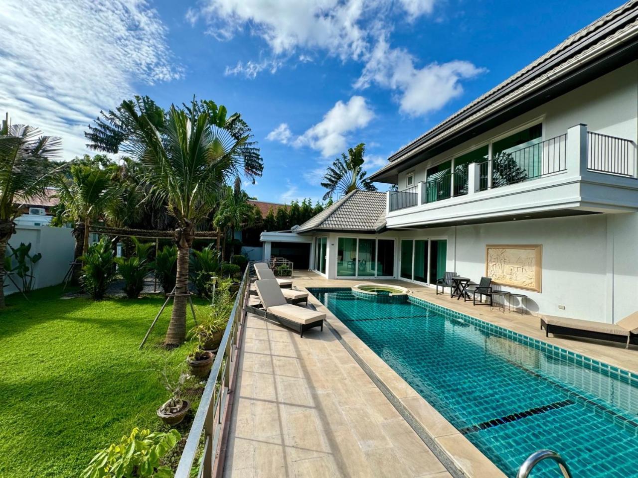 Villa Johanna By G Estate Phuket Ban Saiyuan