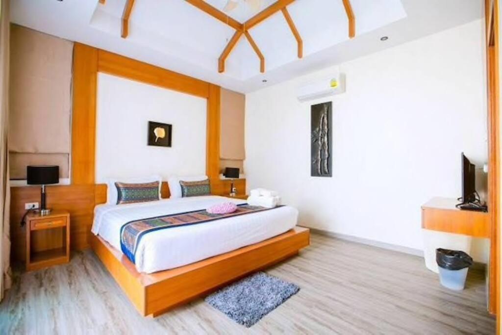 拉威海滩豪华泳池别墅 Pool Villa