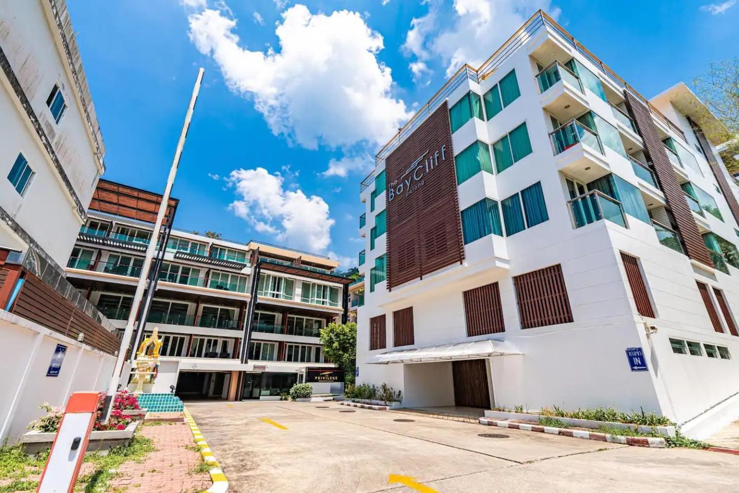 Baycliff 3-bedroom 160 M2 With Sea View Terrace Apartment *