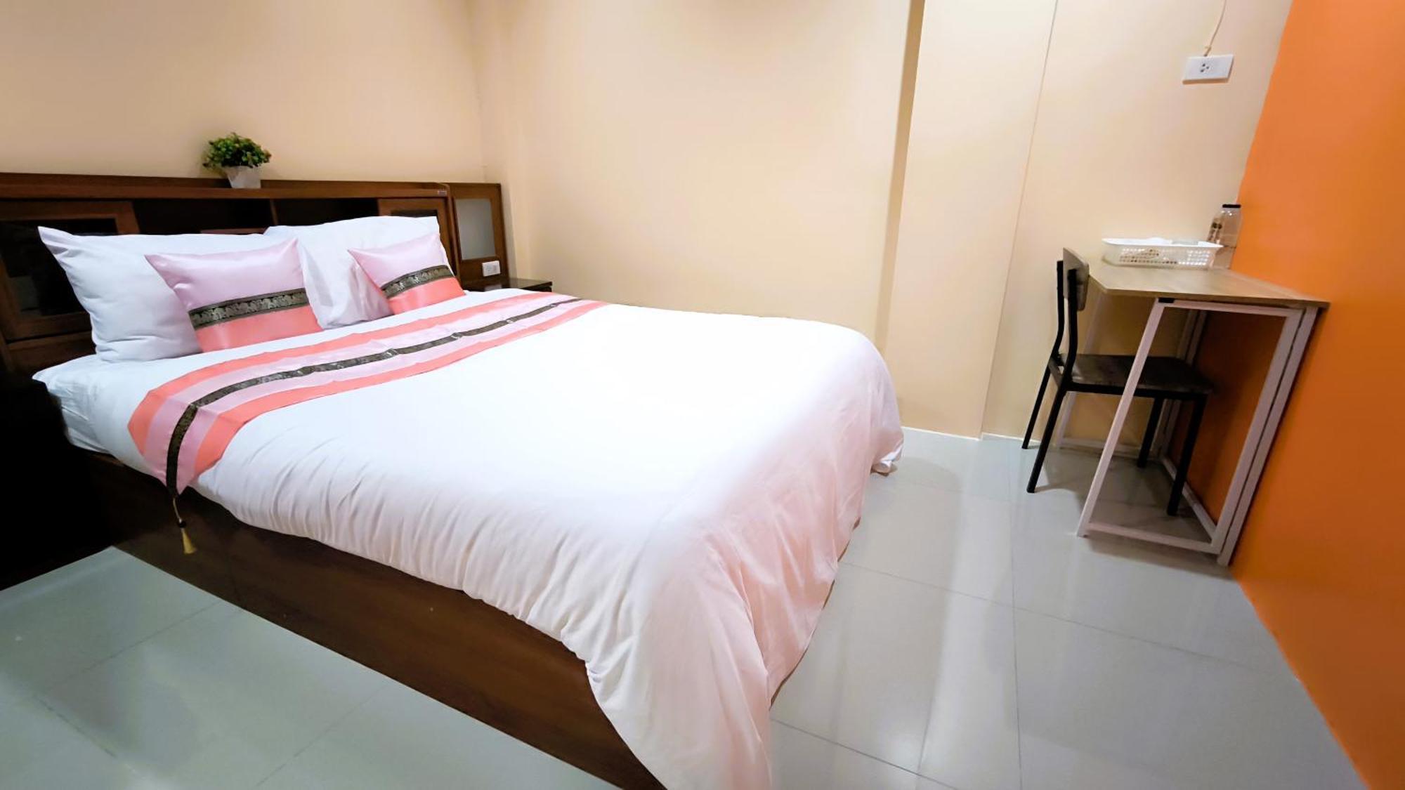 Lucky Buako Hotel