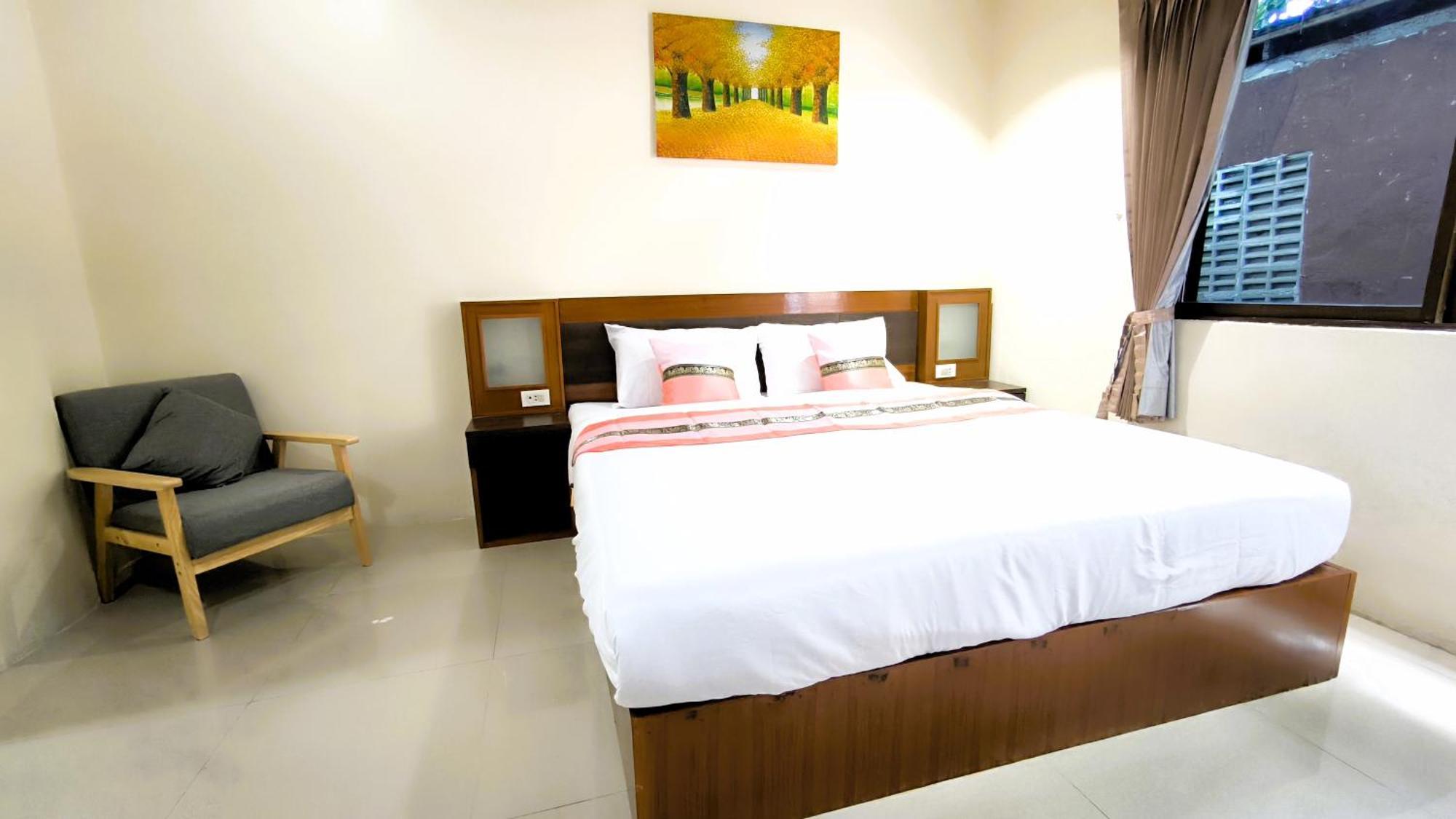 Hotel Lucky Buako