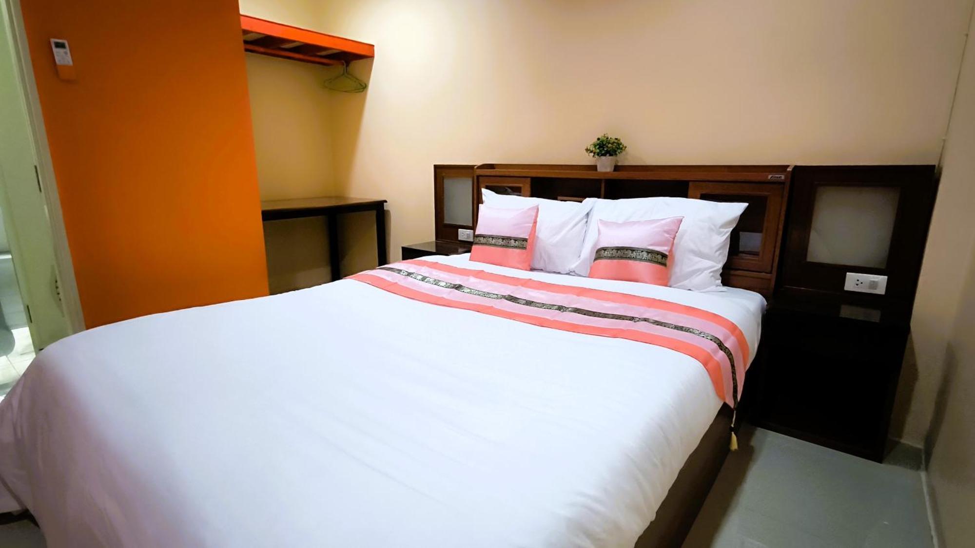Lucky Buako Hotel 3*