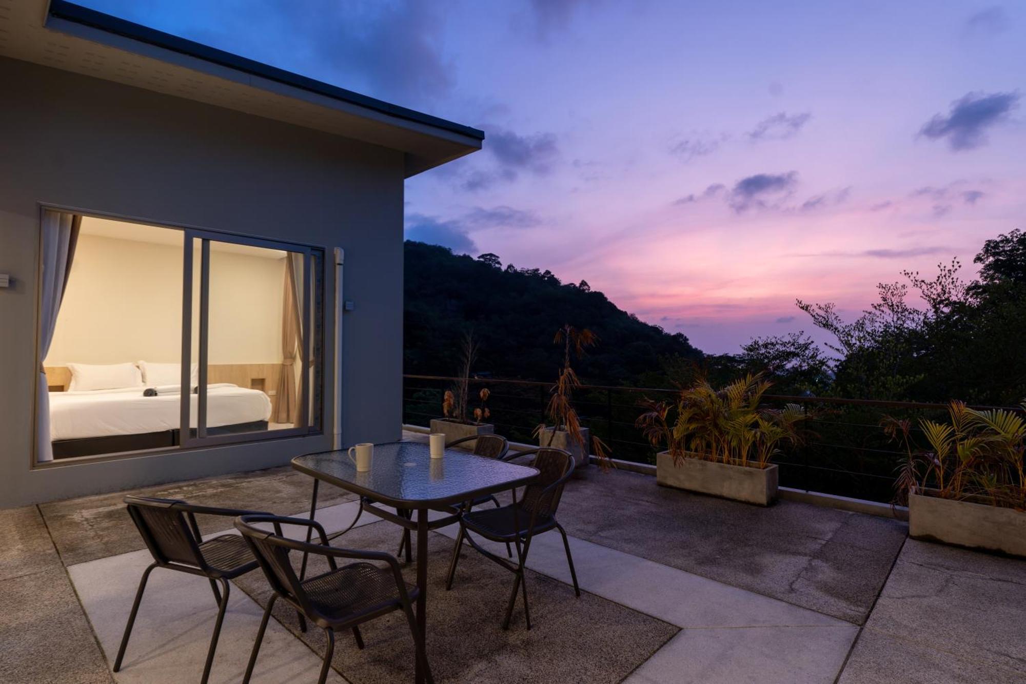 The Tree Seaview And Quiet Surrounded By Trees 75smetre Kamala Beach