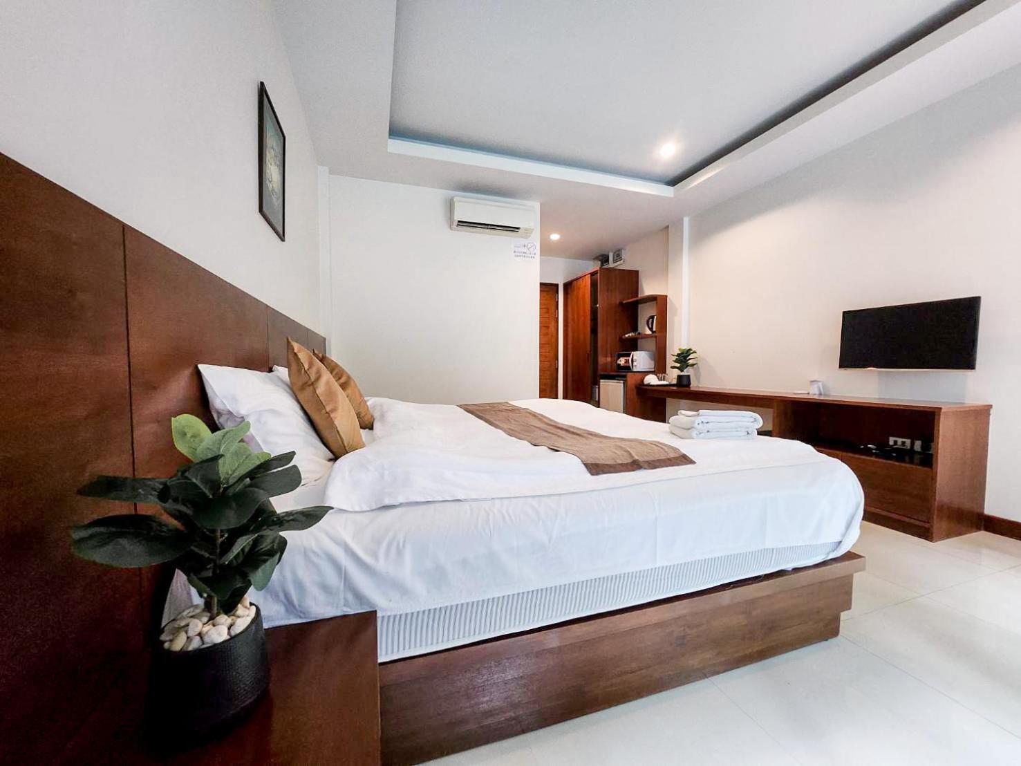 Diana Pool Access Phuket 4*