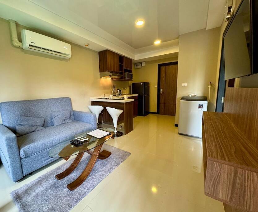 With Jungle And Pool View Apartment *
