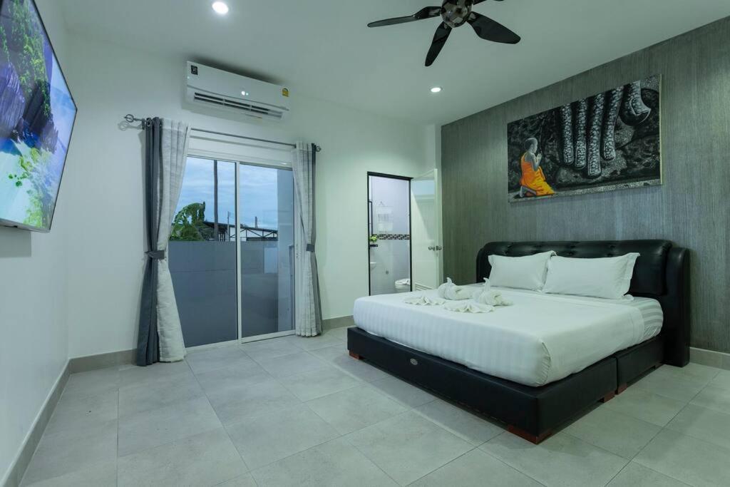 Holiday home Separate Walking Distance Shops Gym Food V103 *