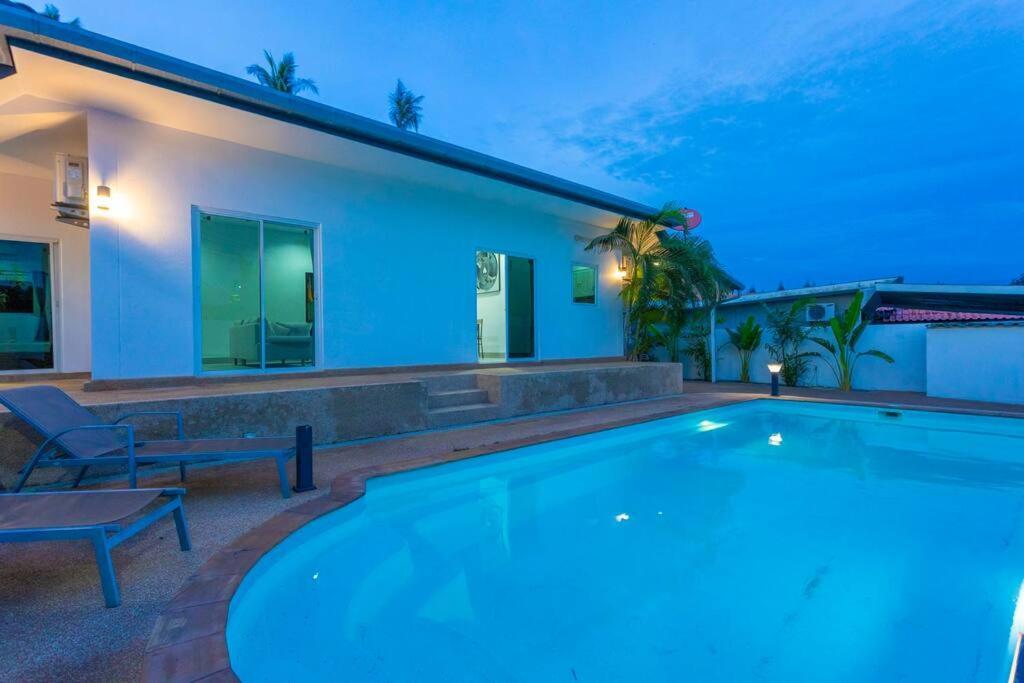 Holiday home Separate Walking Distance Shops Gym Food V103