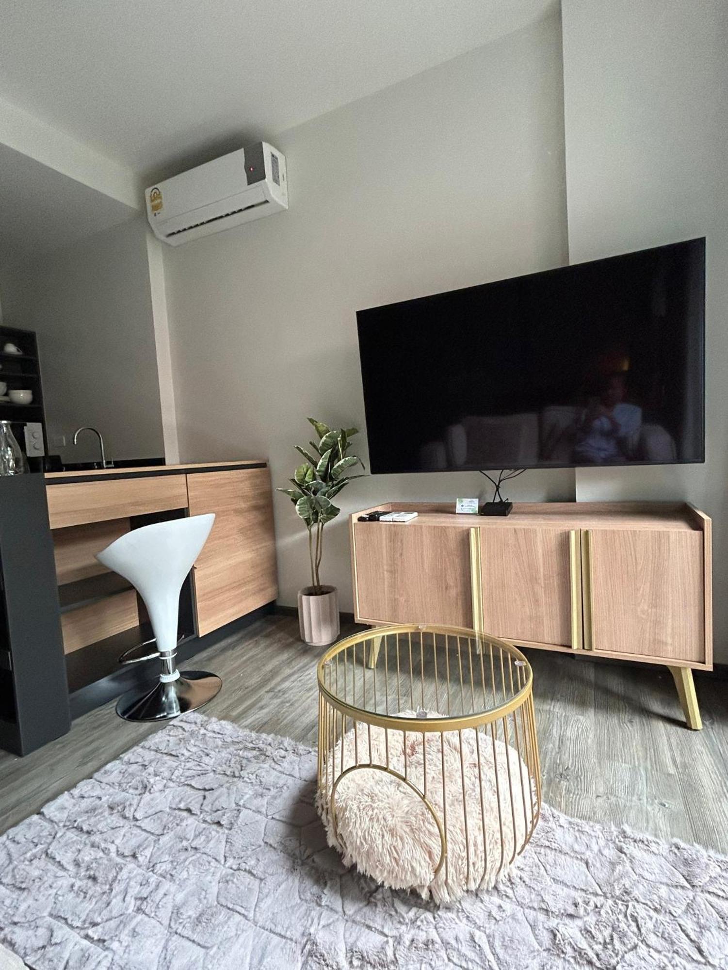 The Deck - Bangla Apartment