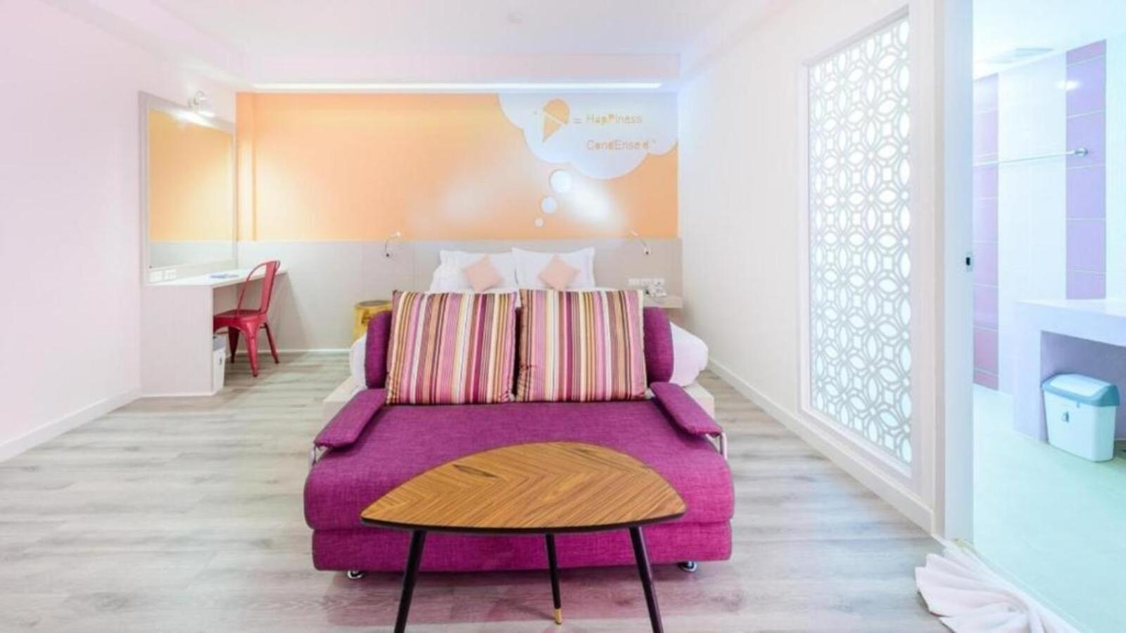 Hotel The Tint At Town - Sha Phuket