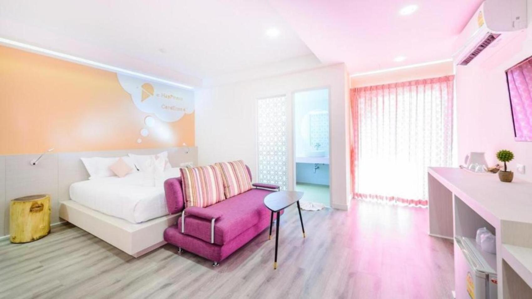 Hotel The Tint At Town - Sha Phuket