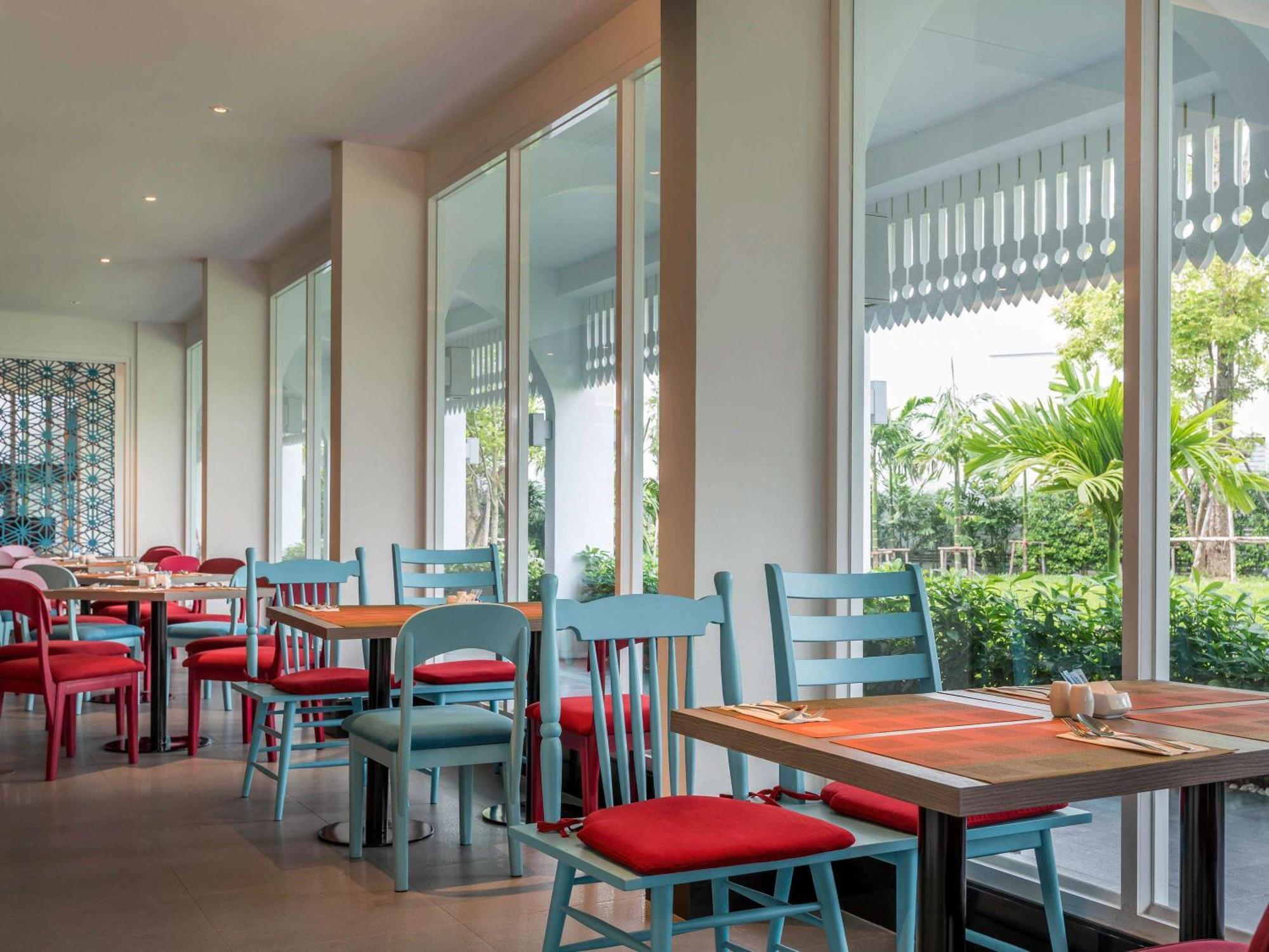 Ibis Styles City Hotel 4*