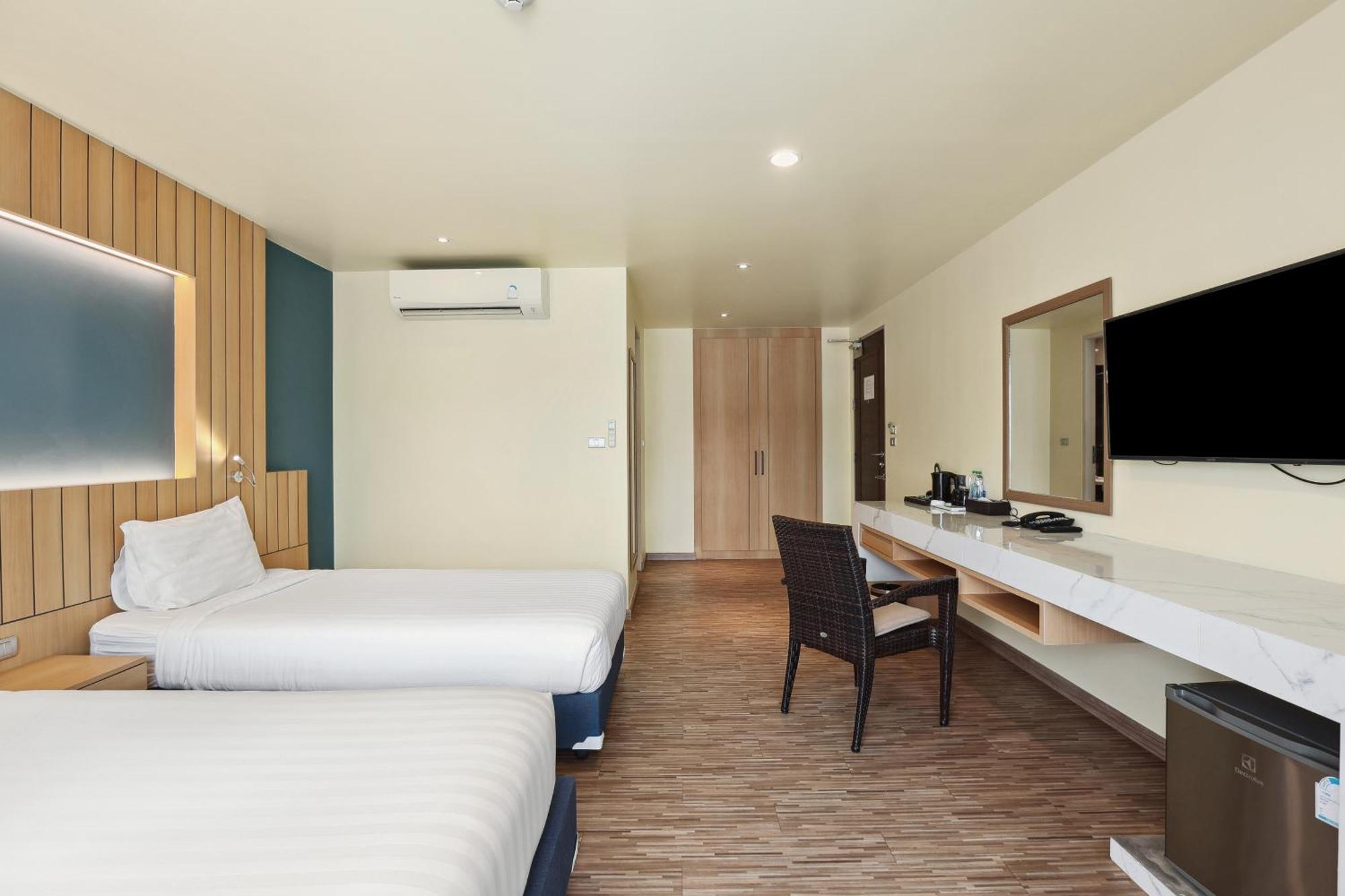 Dome Hotel 4*