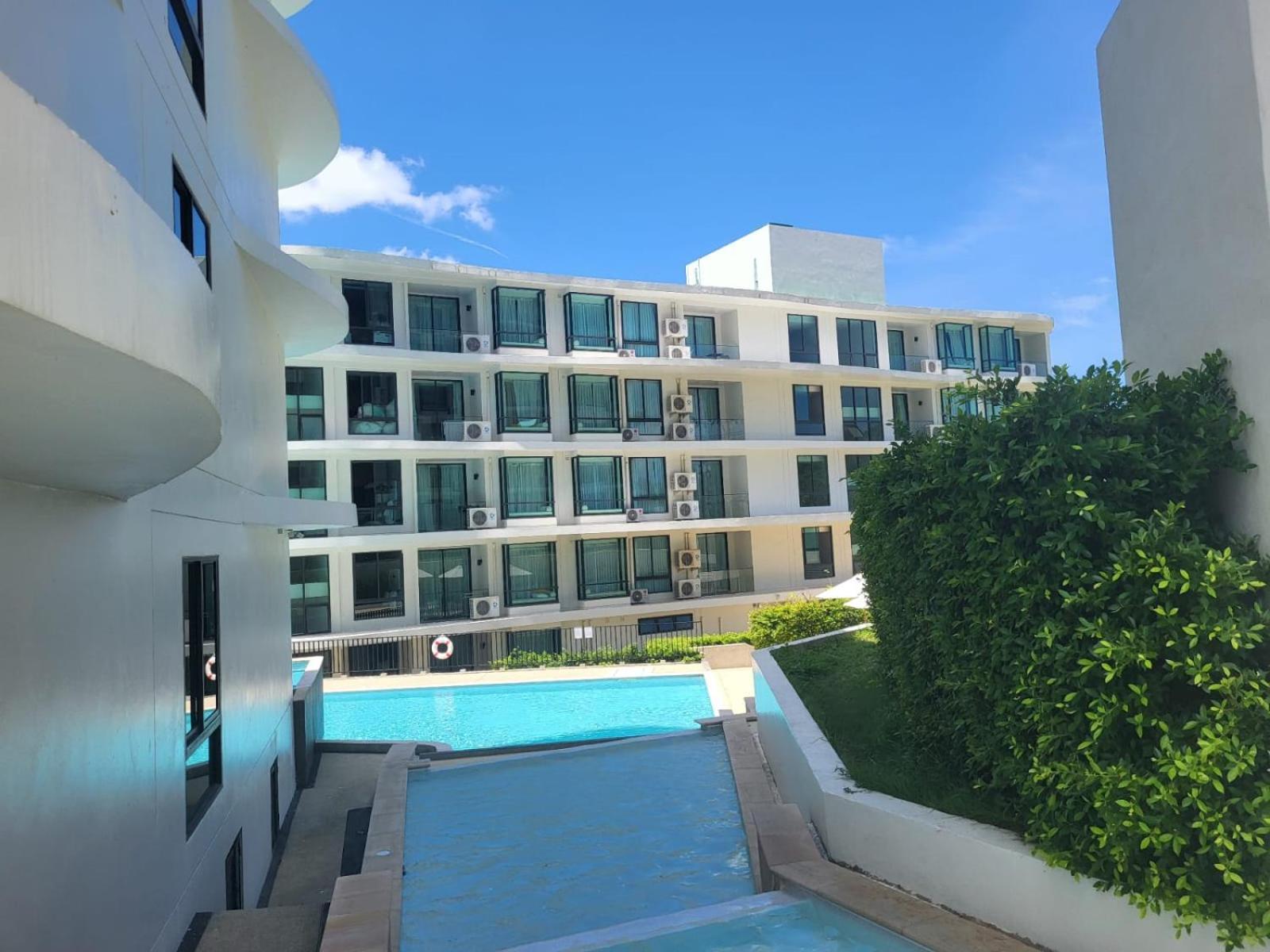 La Phuket 5*