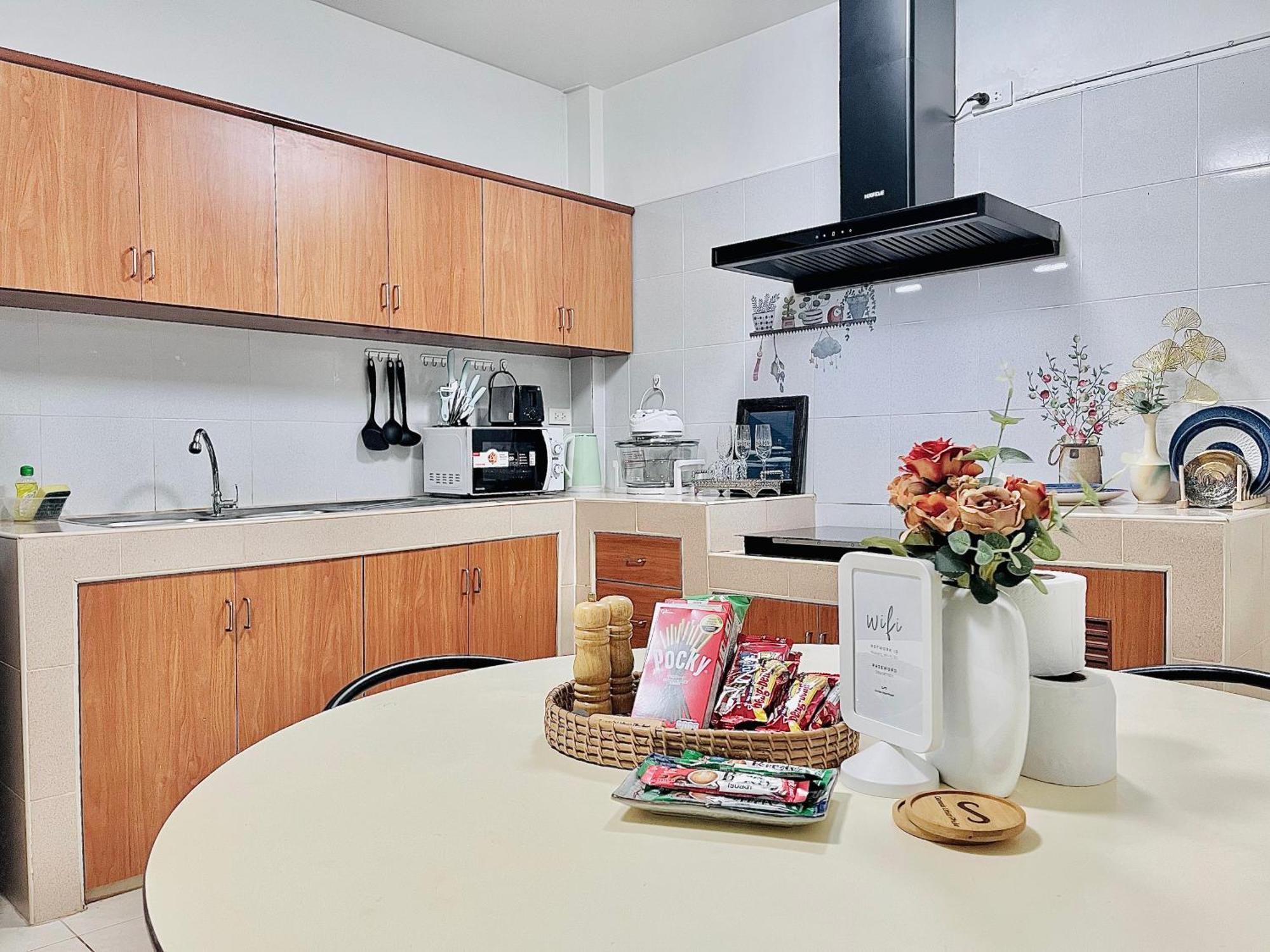 Apartment Genesis Urban Phuket Ban Lo Long