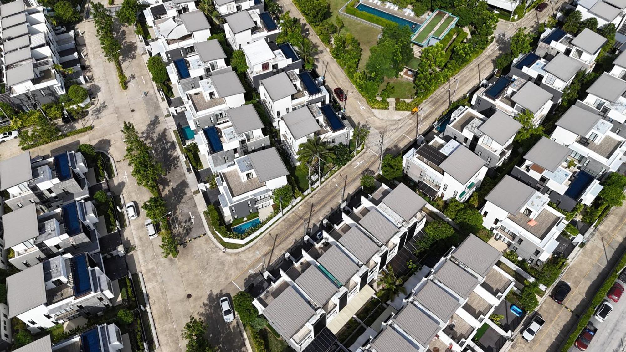 Big Garden Townhouse Laguna Park Villa
