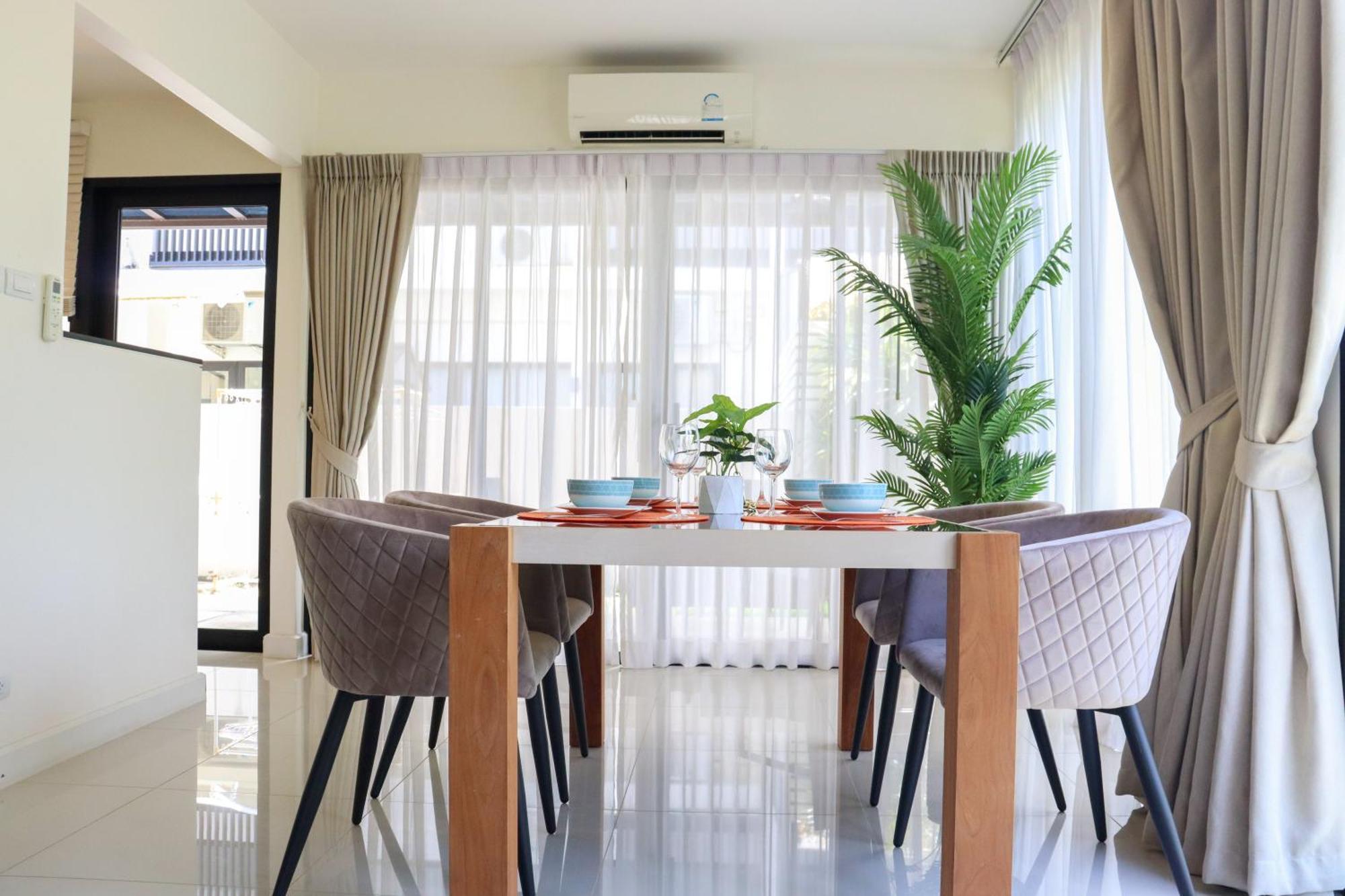 Big Garden Townhouse Laguna Park Villa *