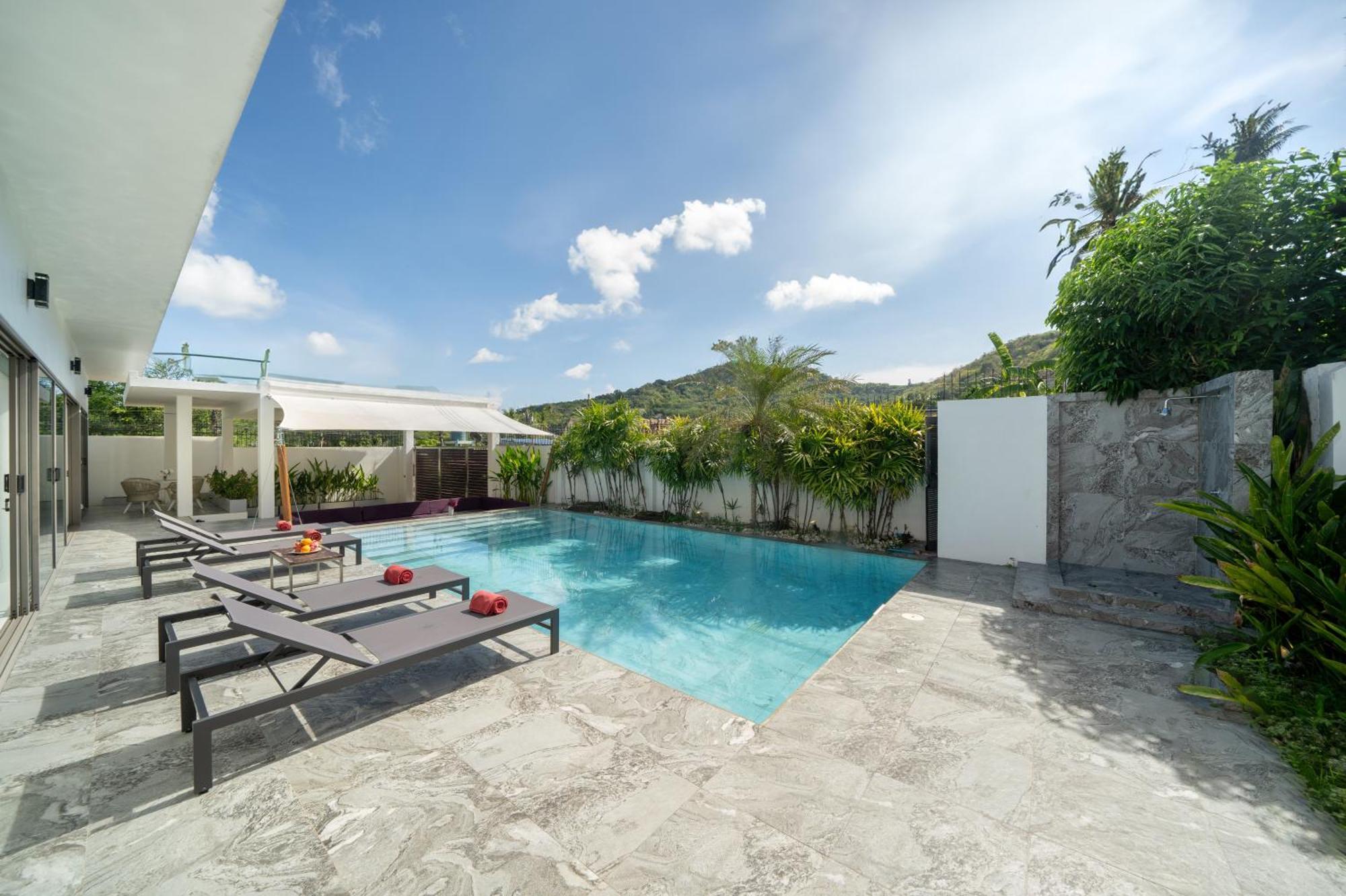 Luna Xxx Villa