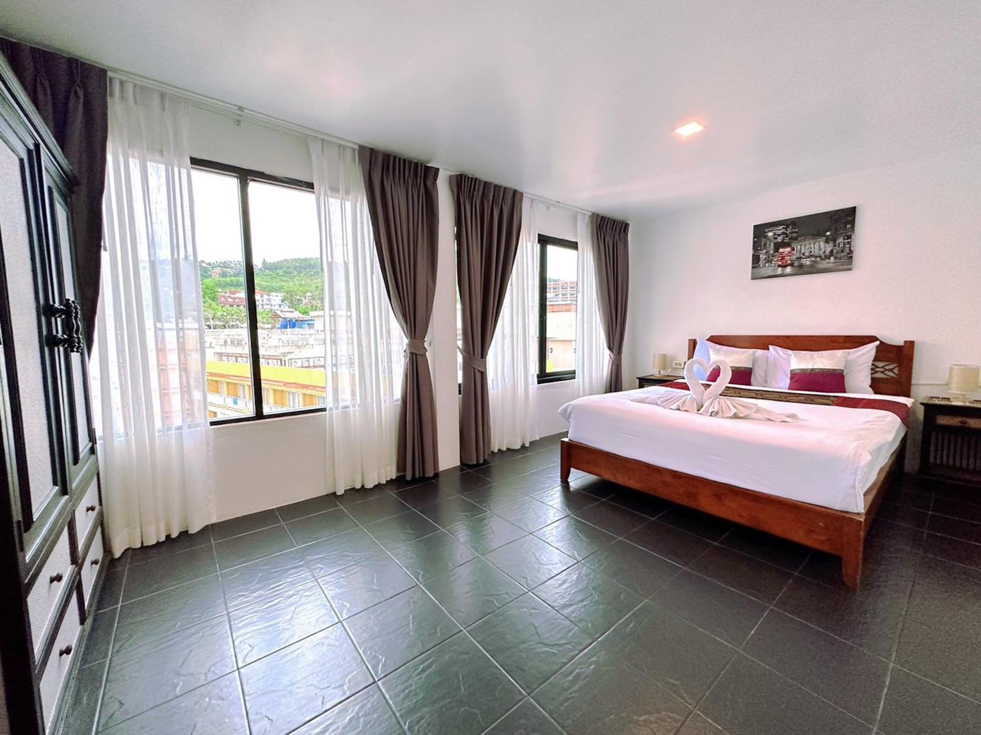 Hotel Baya Phuket 3*