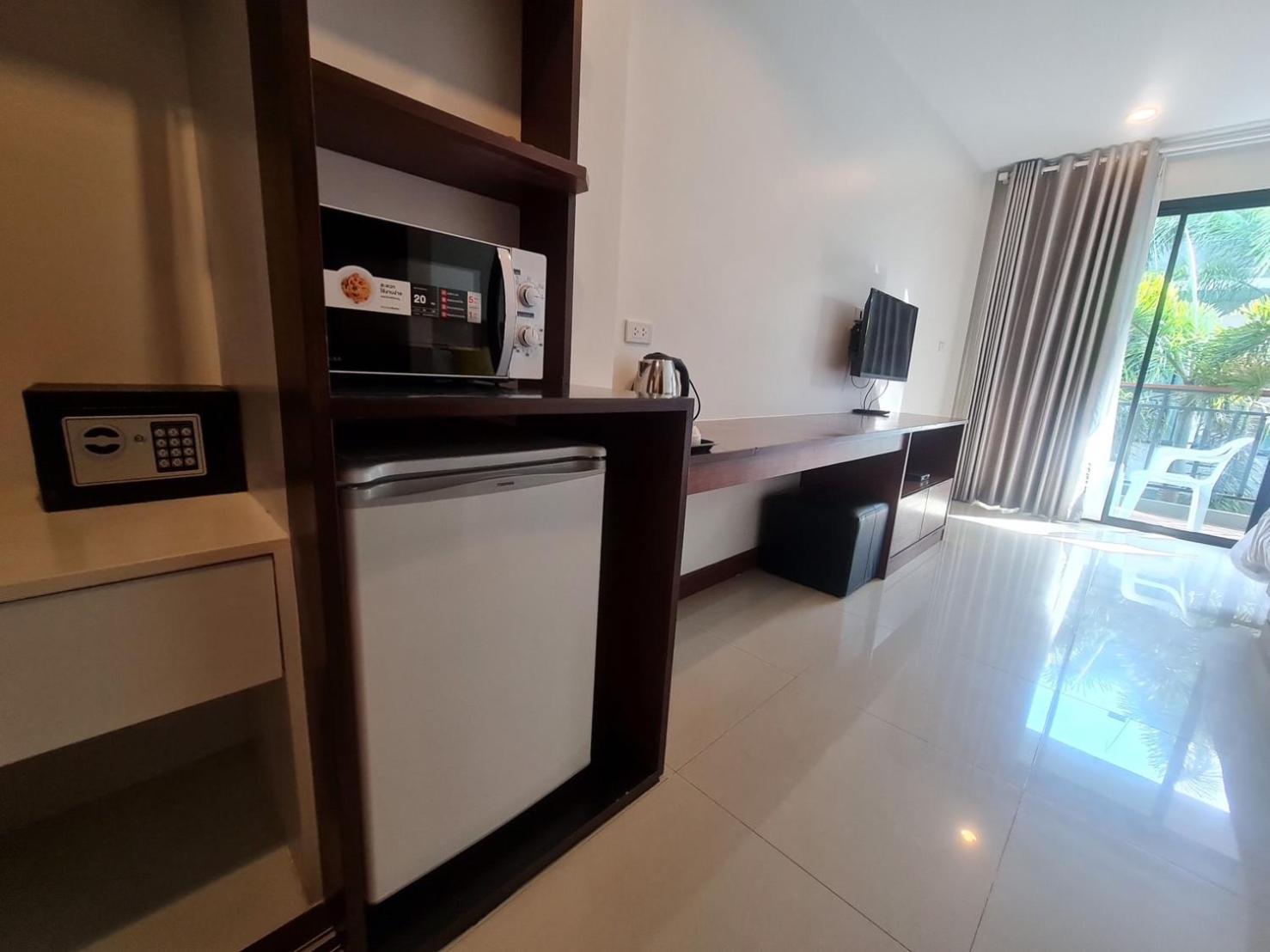 Diana Pool Access Phuket Hotel Chalong