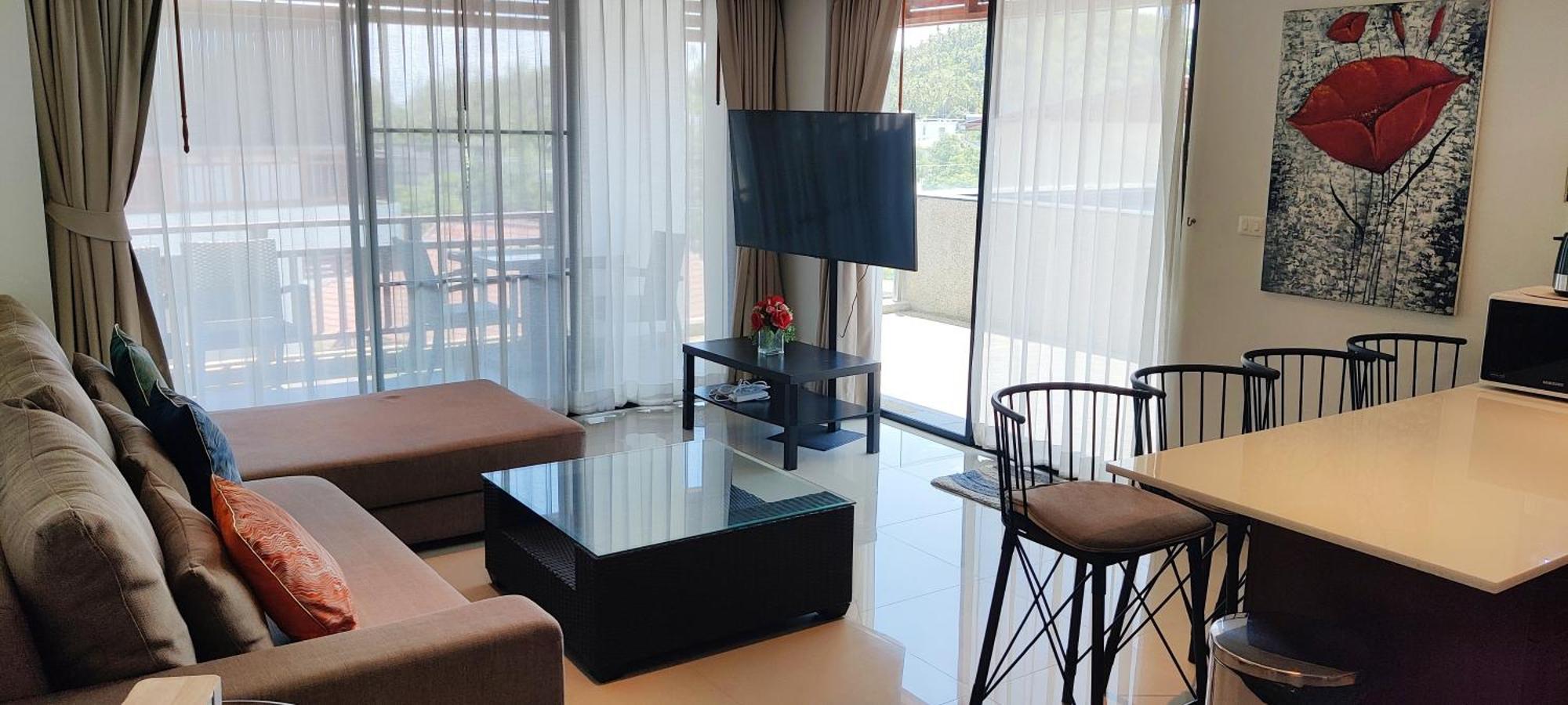 Private Pool With 2 Bedrooms Apartment