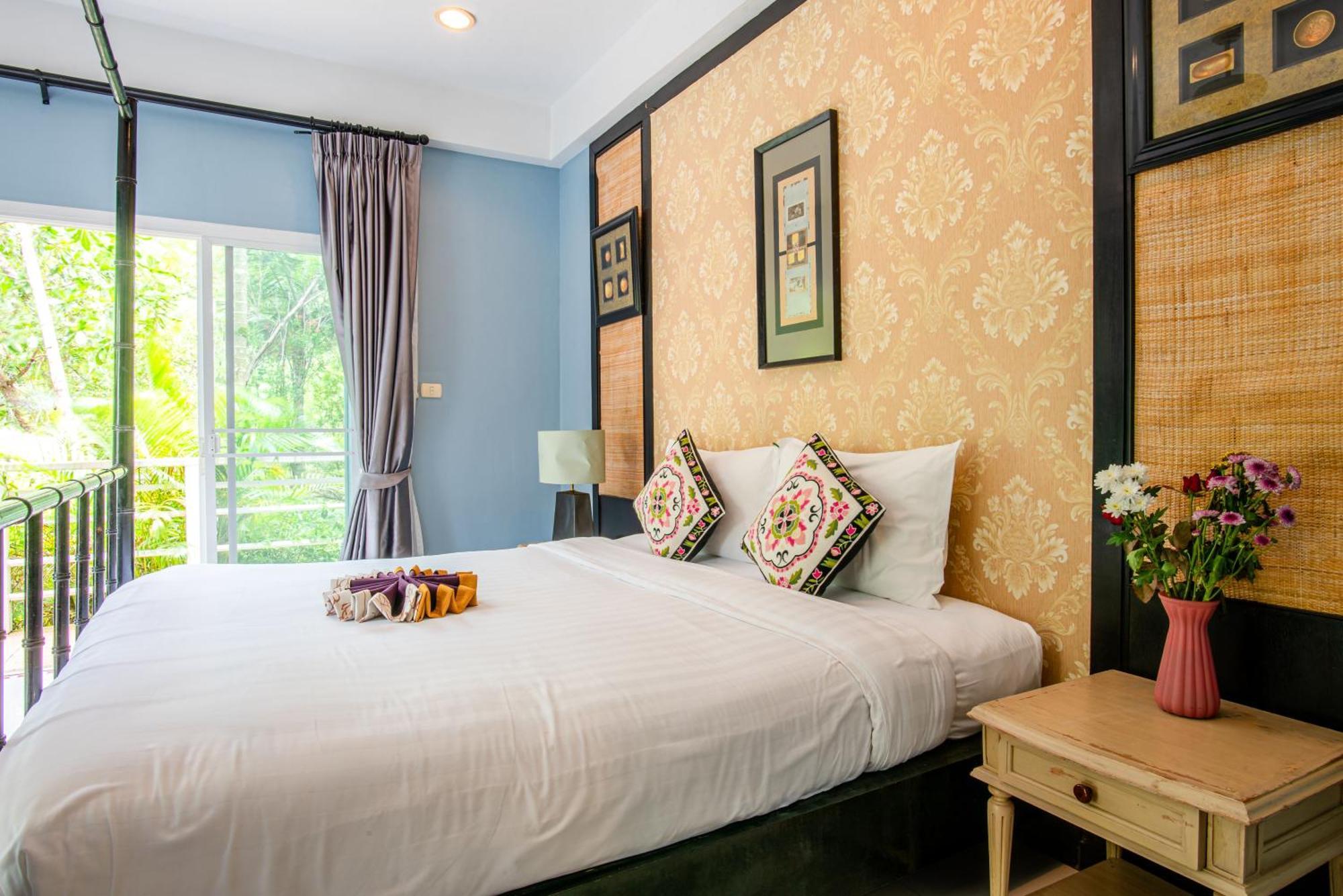 Colorful Pool 5* Ban Chin Tham Mai
