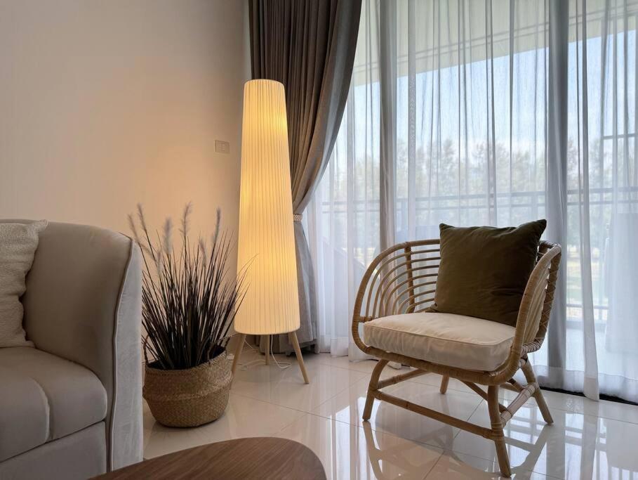 Cozy With View Cassia 1405 By Ibg Apartment *