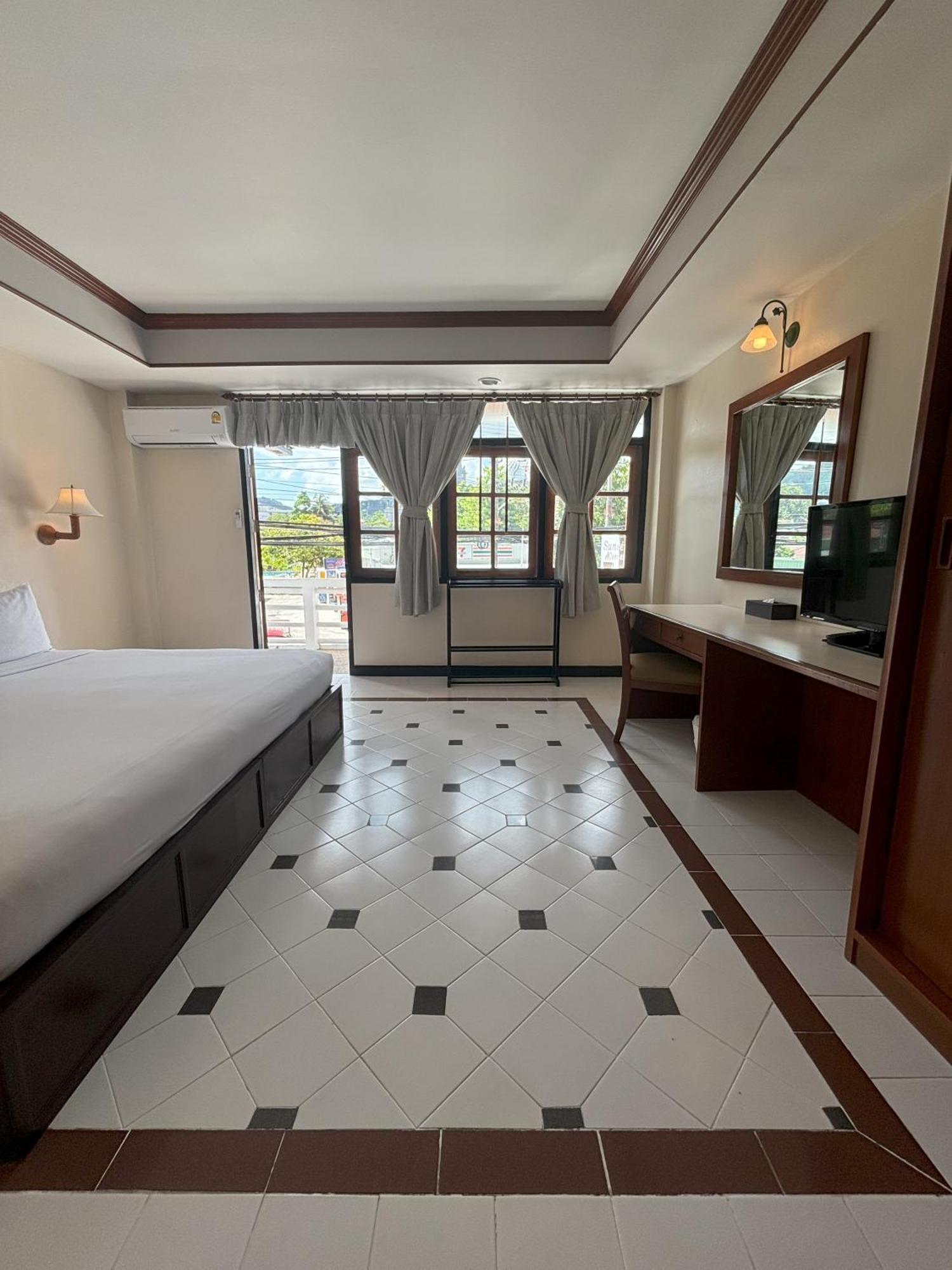 Sunset Mansion Patong