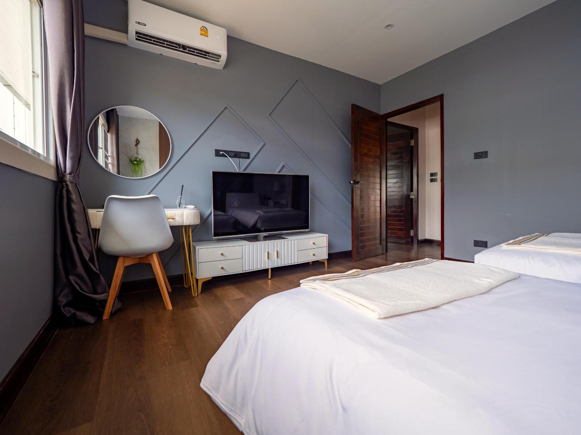 Grand Orlov 3* Patong