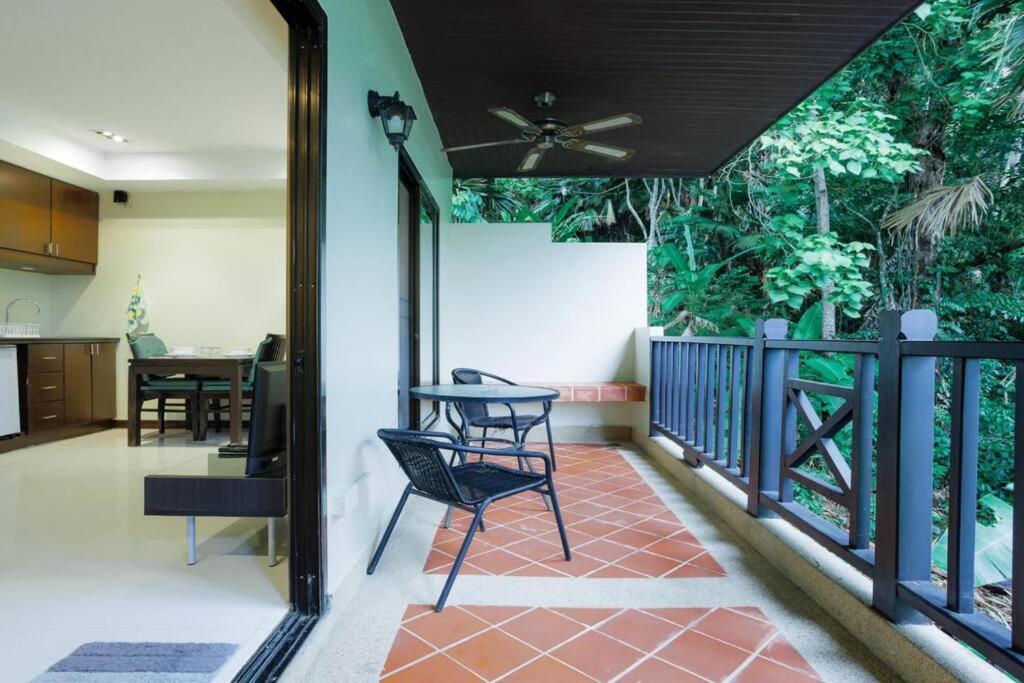 Tropical View In Hillside - Sgc1 *