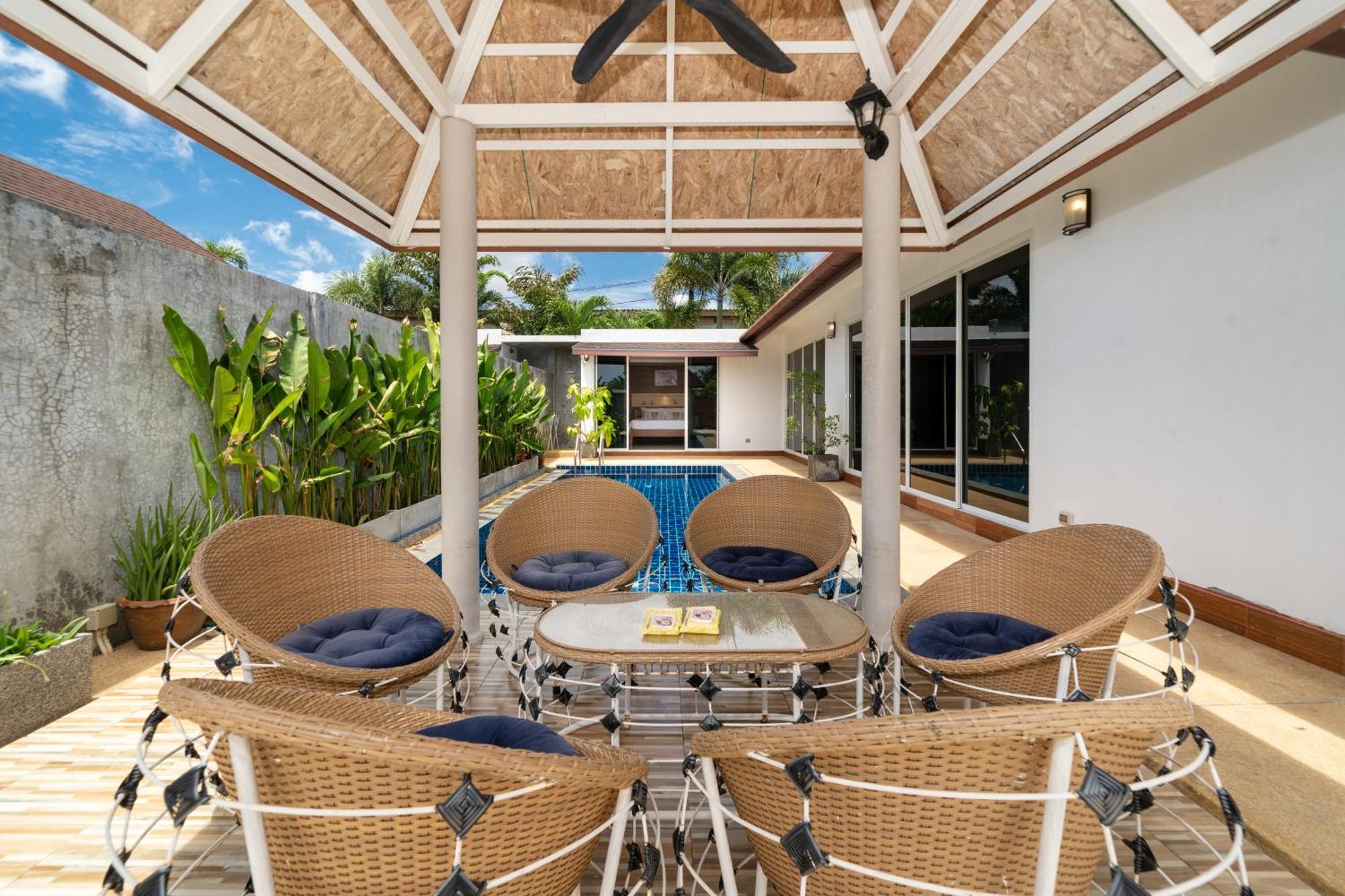 Bangtao With A Long Pool 12 Meters Phuket